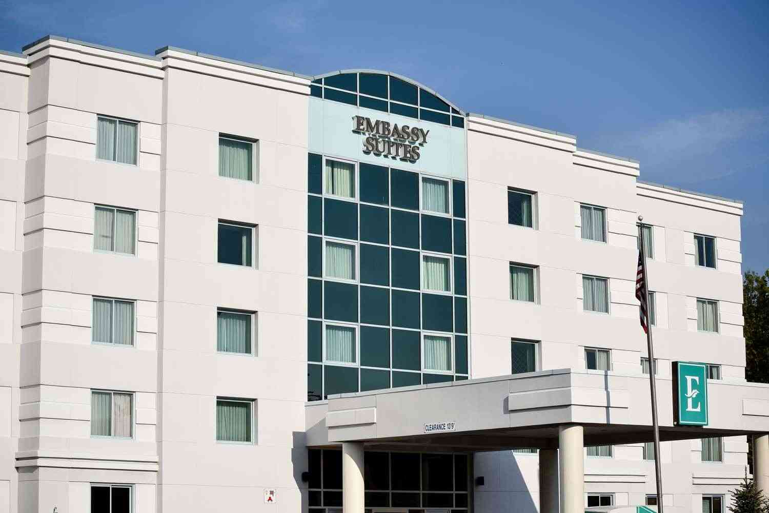 Embassy Suites by Hilton Syracuse in Syracuse Est, NY