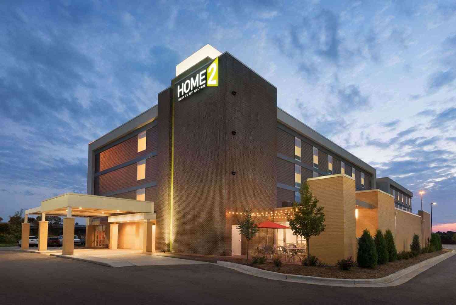 Home2 Suites by Hilton Milwaukee Brookfield in Waukesha, WI