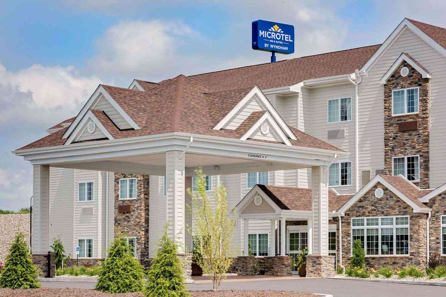 Microtel Inn & Suites by Wyndham Clarion in Clarion, PA