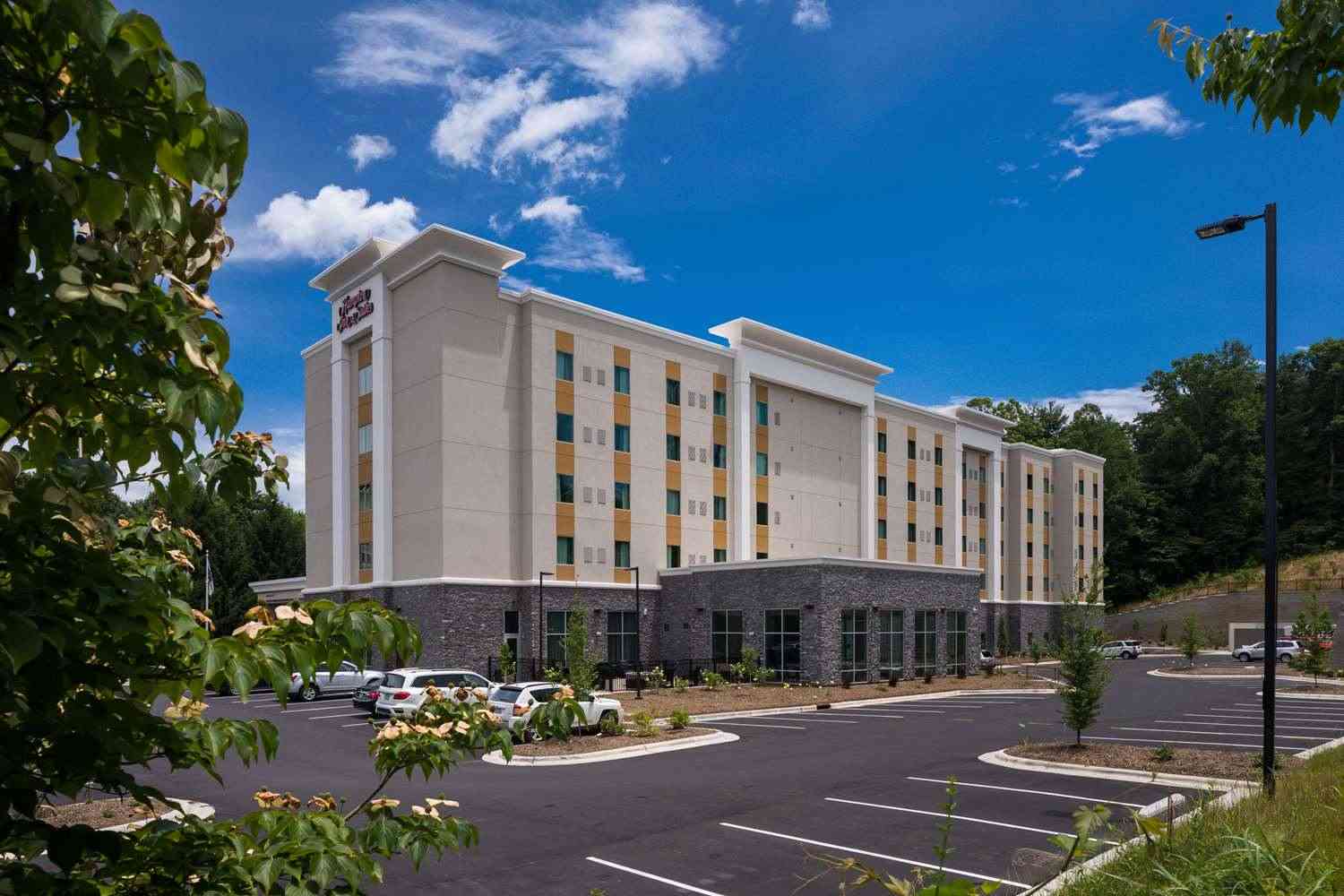 Hampton Inn & Suites Asheville Biltmore Village in Asheville, NC