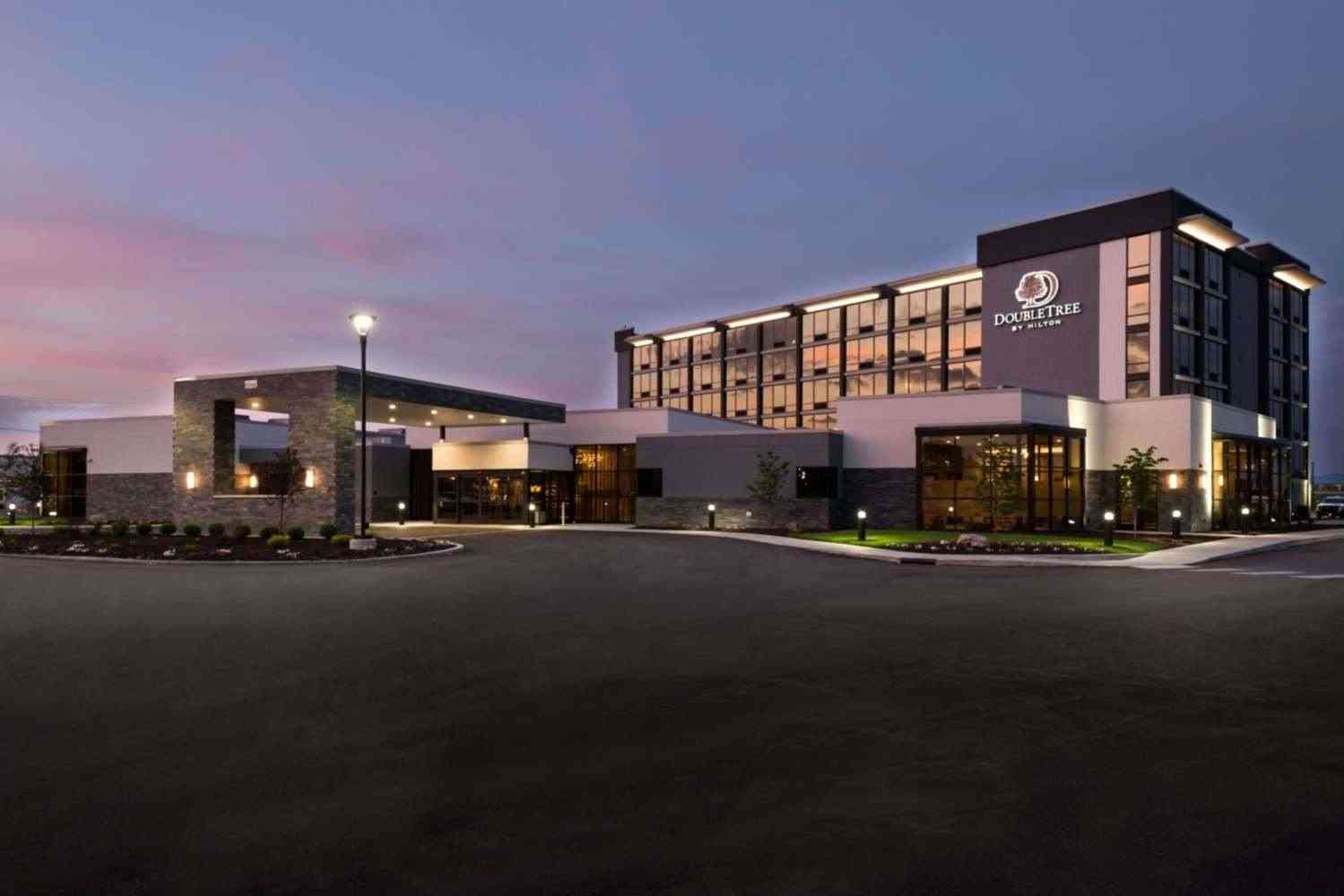 DoubleTree by Hilton Lafayette East in Lafayette, IN