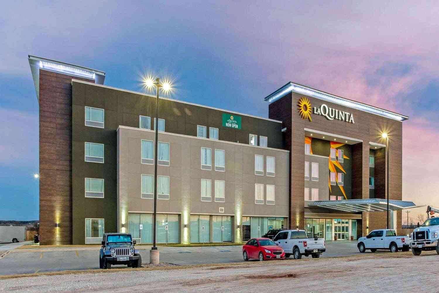 La Quinta Inn & Suites by Wyndham Sweetwater East in Sweetwater, TX