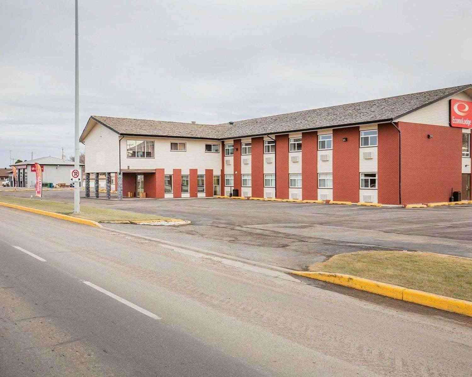 Econo Lodge Taber in Taber, AB