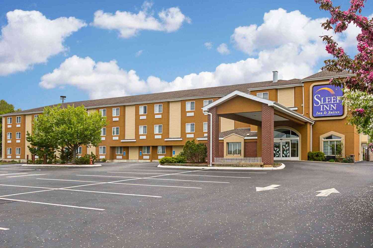 Sleep Inn and Suites in Niantic, CT