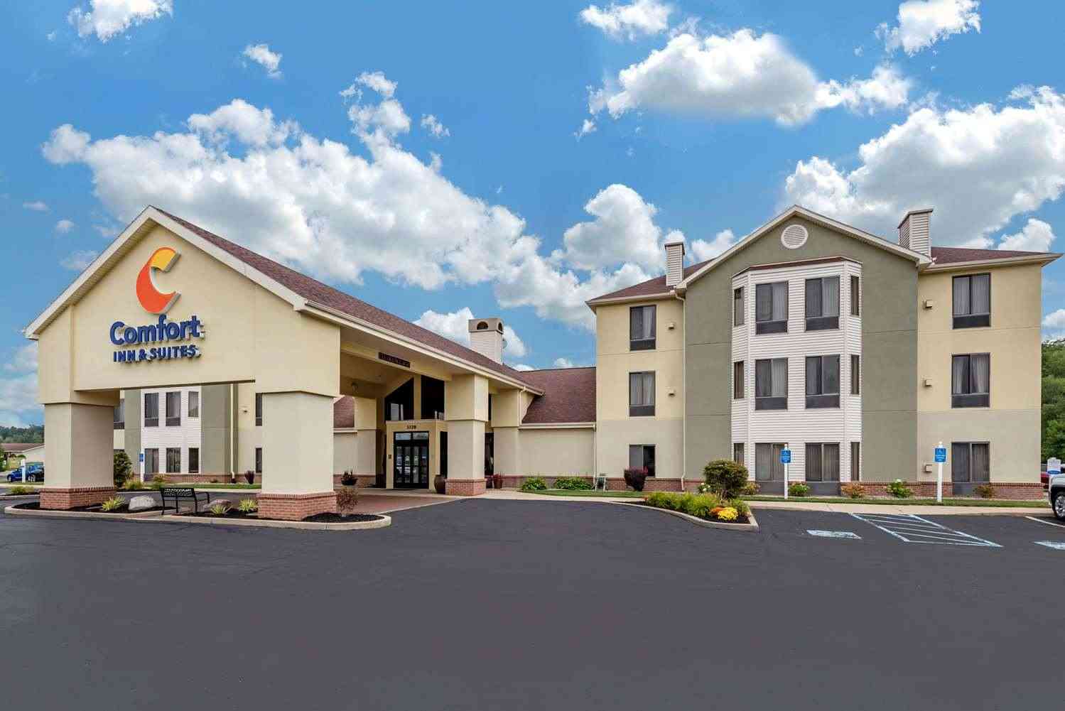 Comfort Inn & Suites Warsaw near US-30 in Warsaw, IN