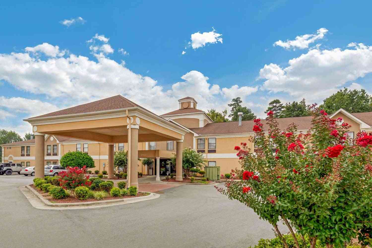 Quality Inn Near High Point University in Archdale, NC