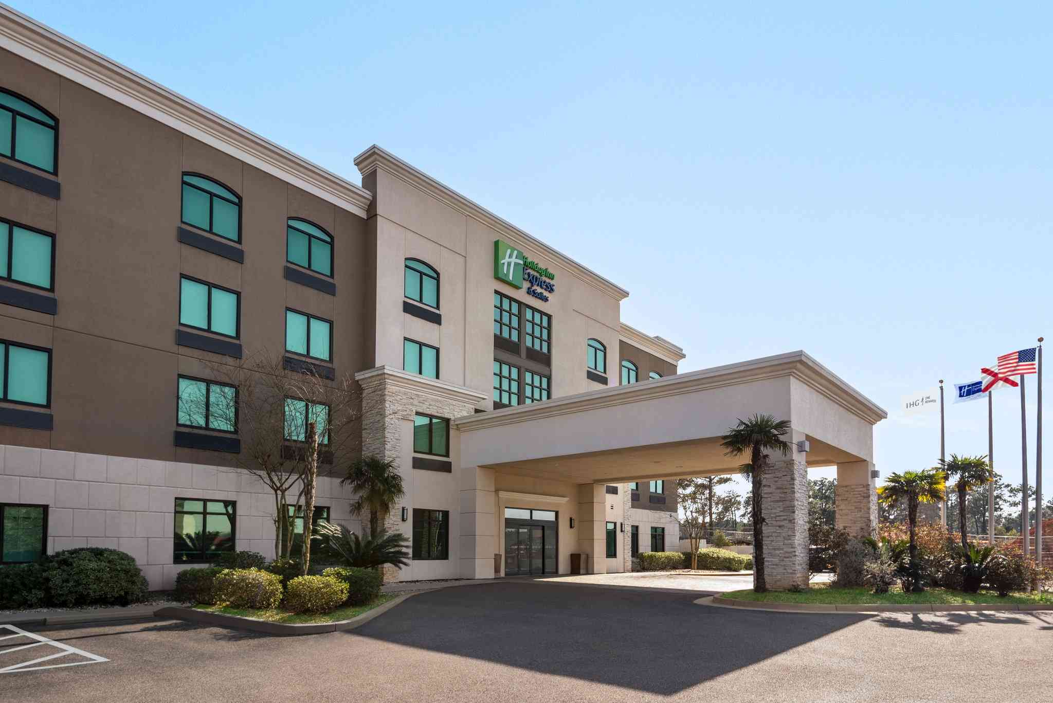 Holiday Inn Express & Suites Mobile West - I-10 in Mobile, AL