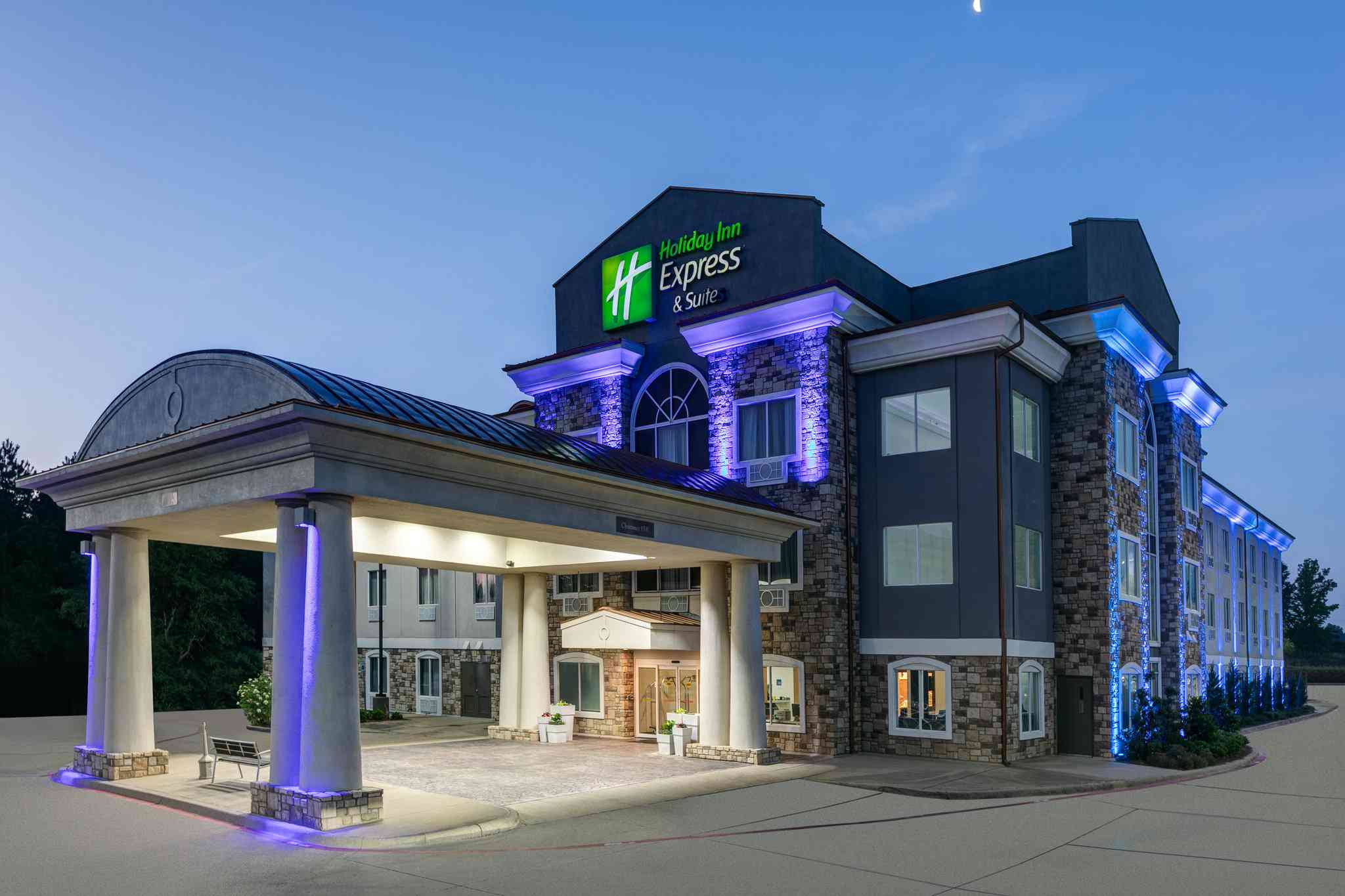 Holiday Inn Express Hotel & Suites Marshall in Marshall, TX