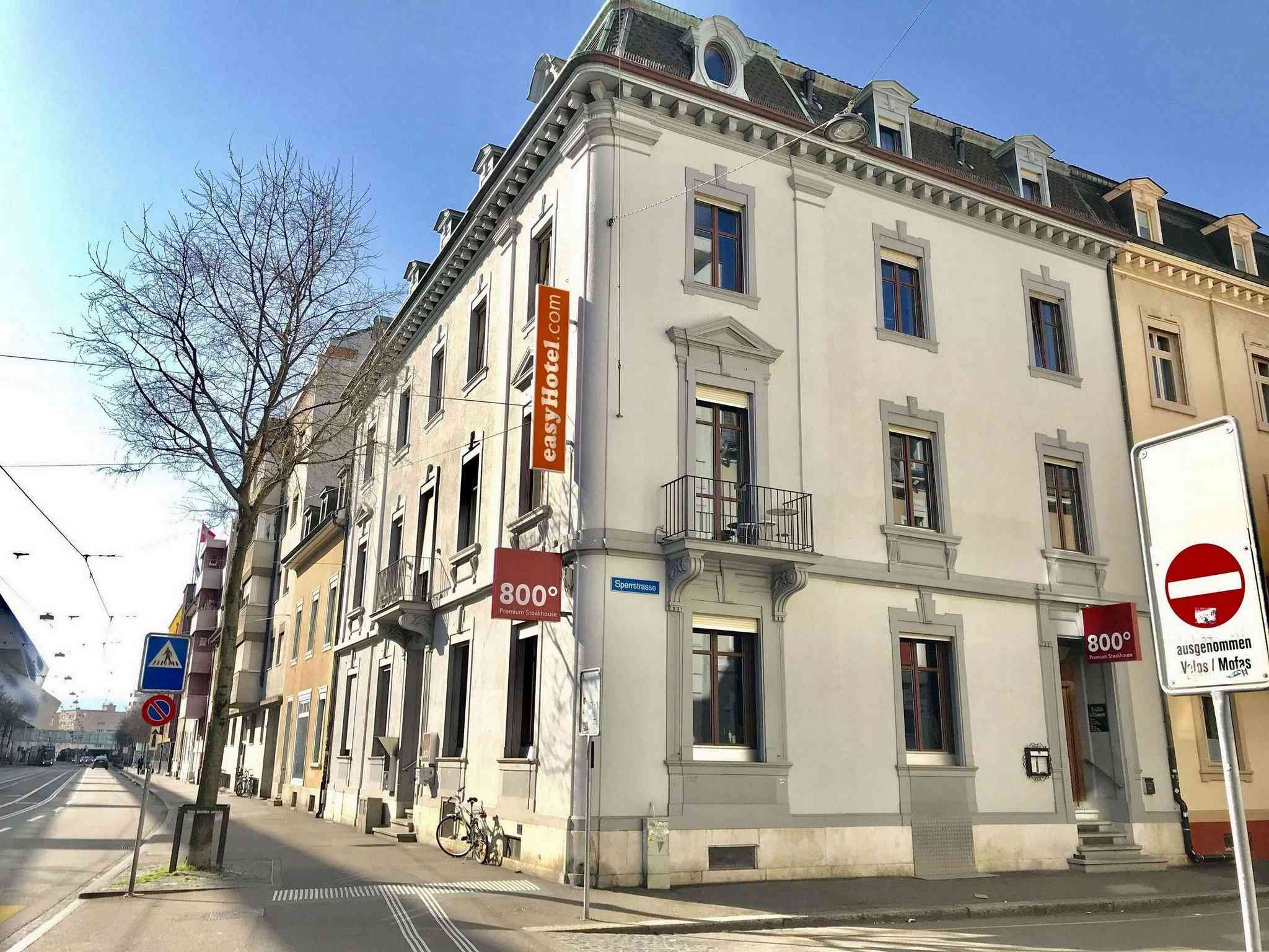 Easyhotel - Basel Riehenring in Basel, CH