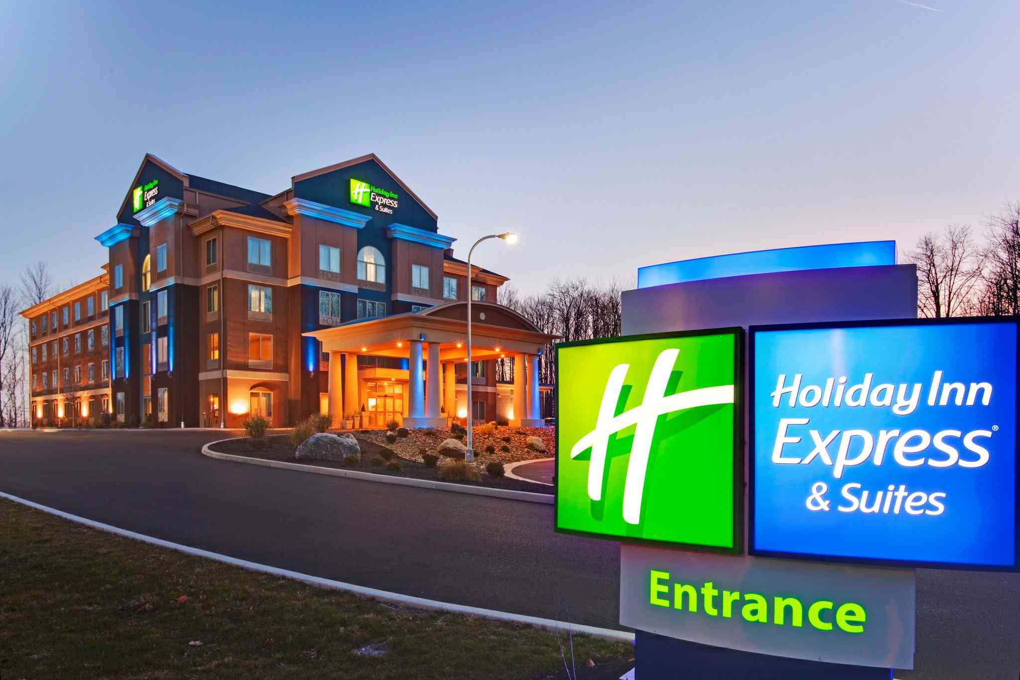 Holiday Inn Express Hotel & Suites Hamburg in Hamburg, NY