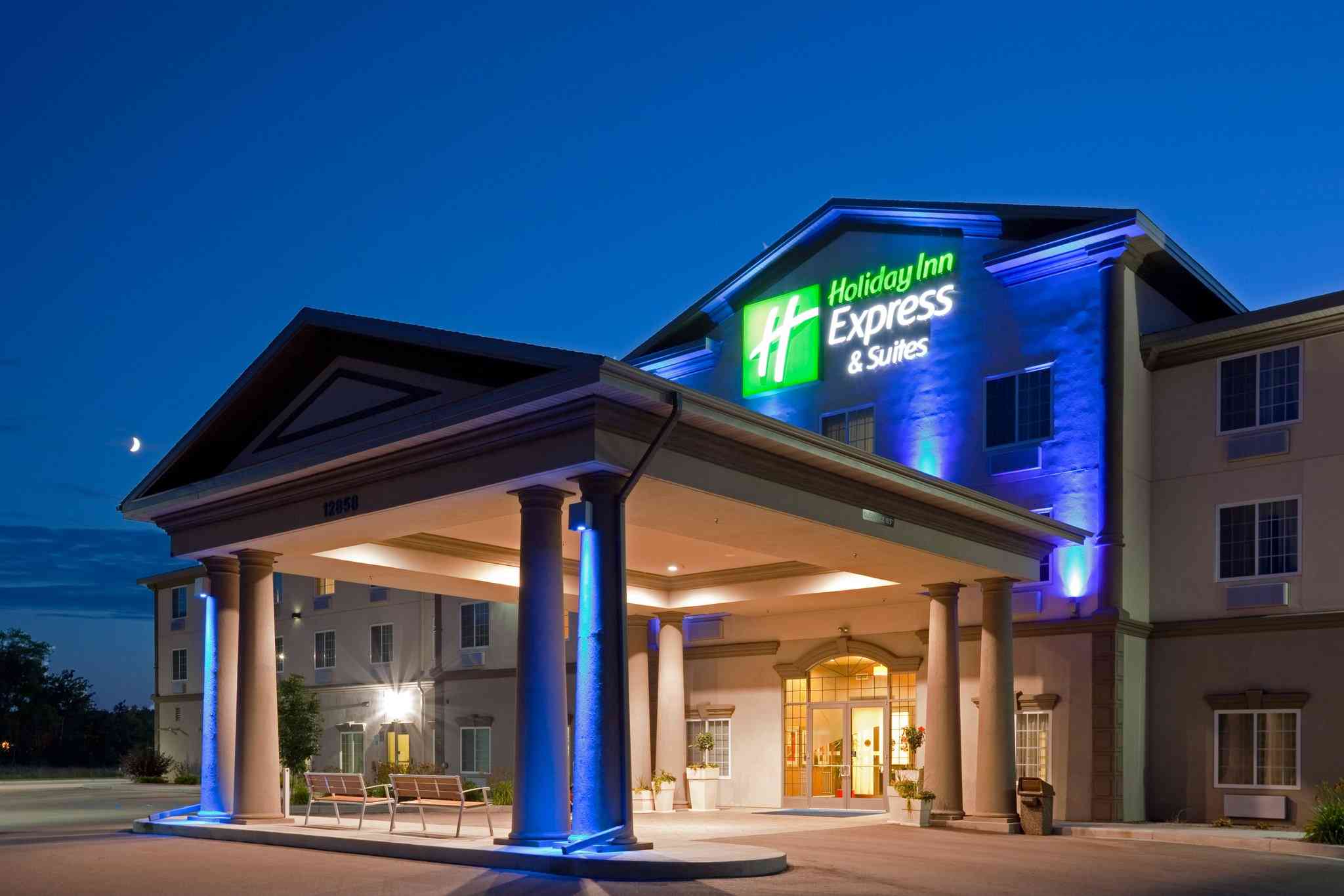 Holiday Inn Express Hotel & Suites Eau Claire North in Chippewa Falls, WI