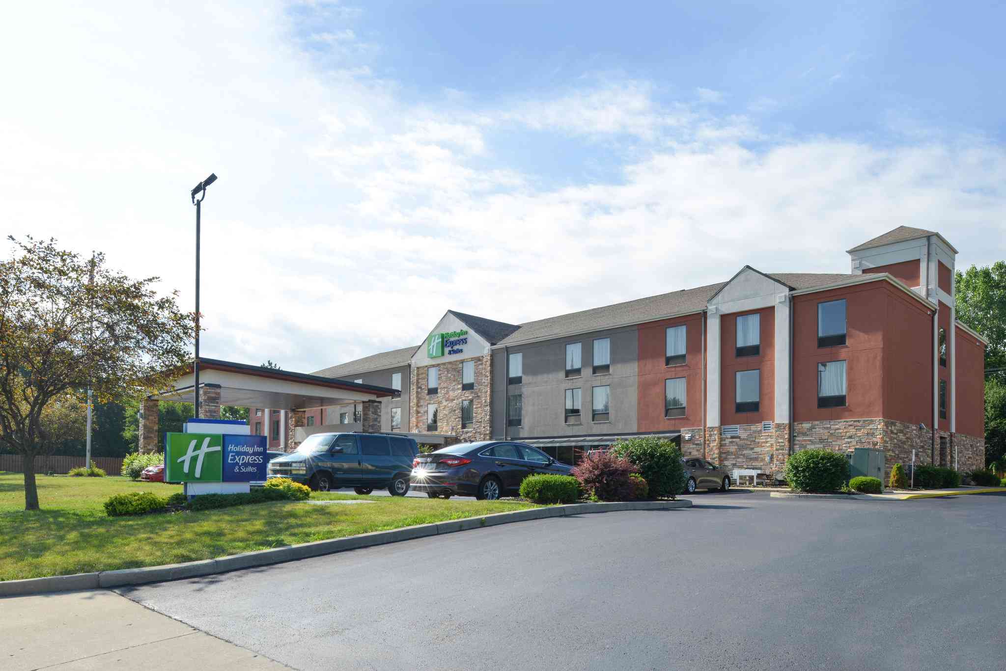 Holiday Inn Express Hotel & Suites Dayton Huber Heights in 休伯高地, OH