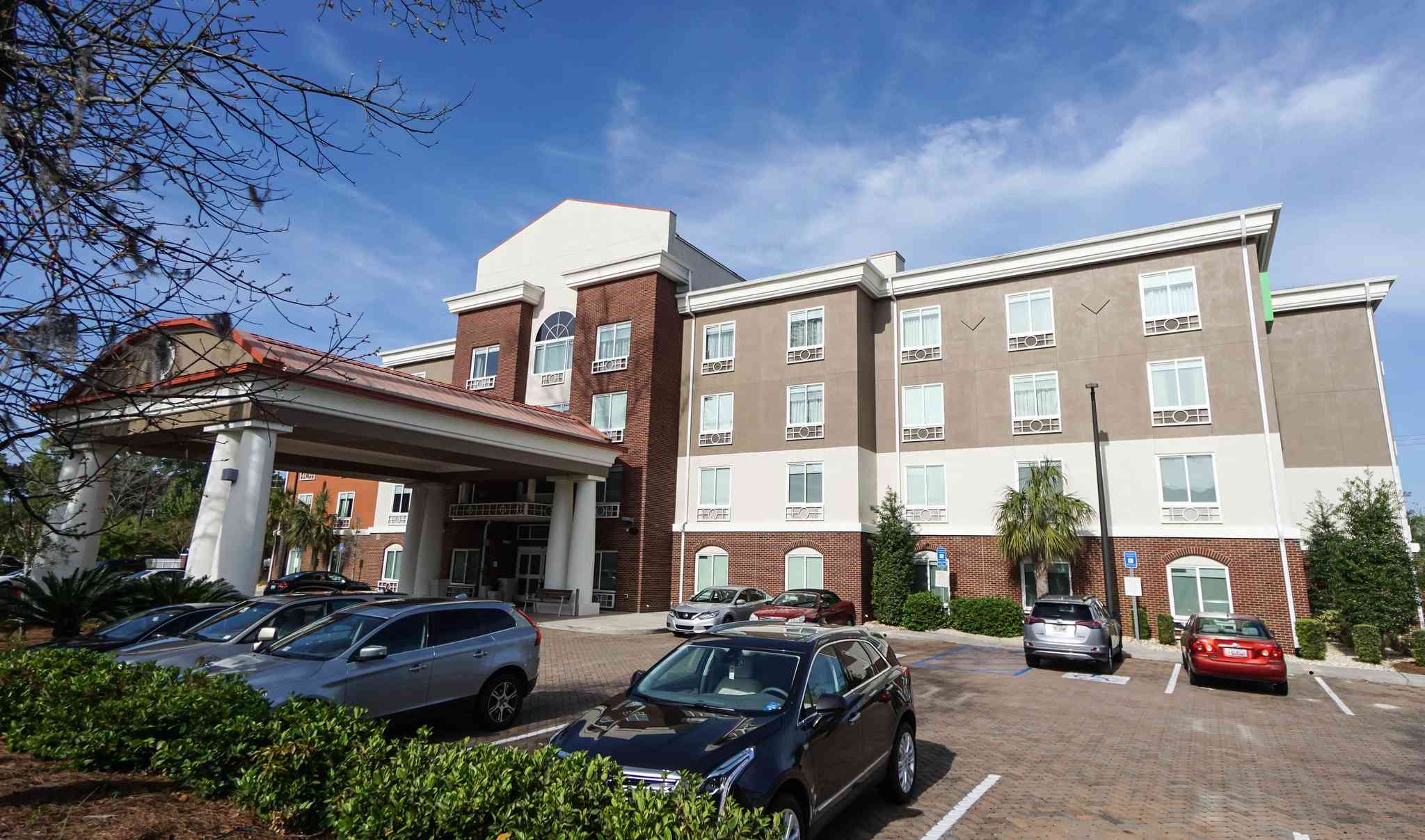 Holiday Inn Express Hotel & Suites Savannah - Midtown in Savannah, GA