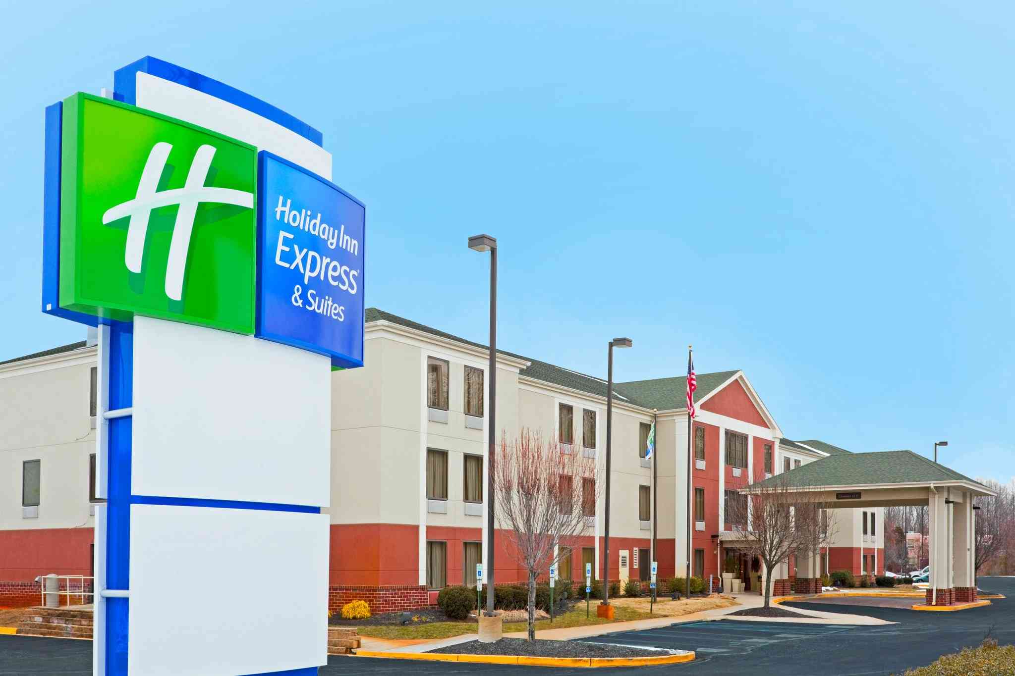 Holiday Inn Express Hotel & Suites Carneys Point Nj Trnpk Exit 1 in Carneys Point, NJ