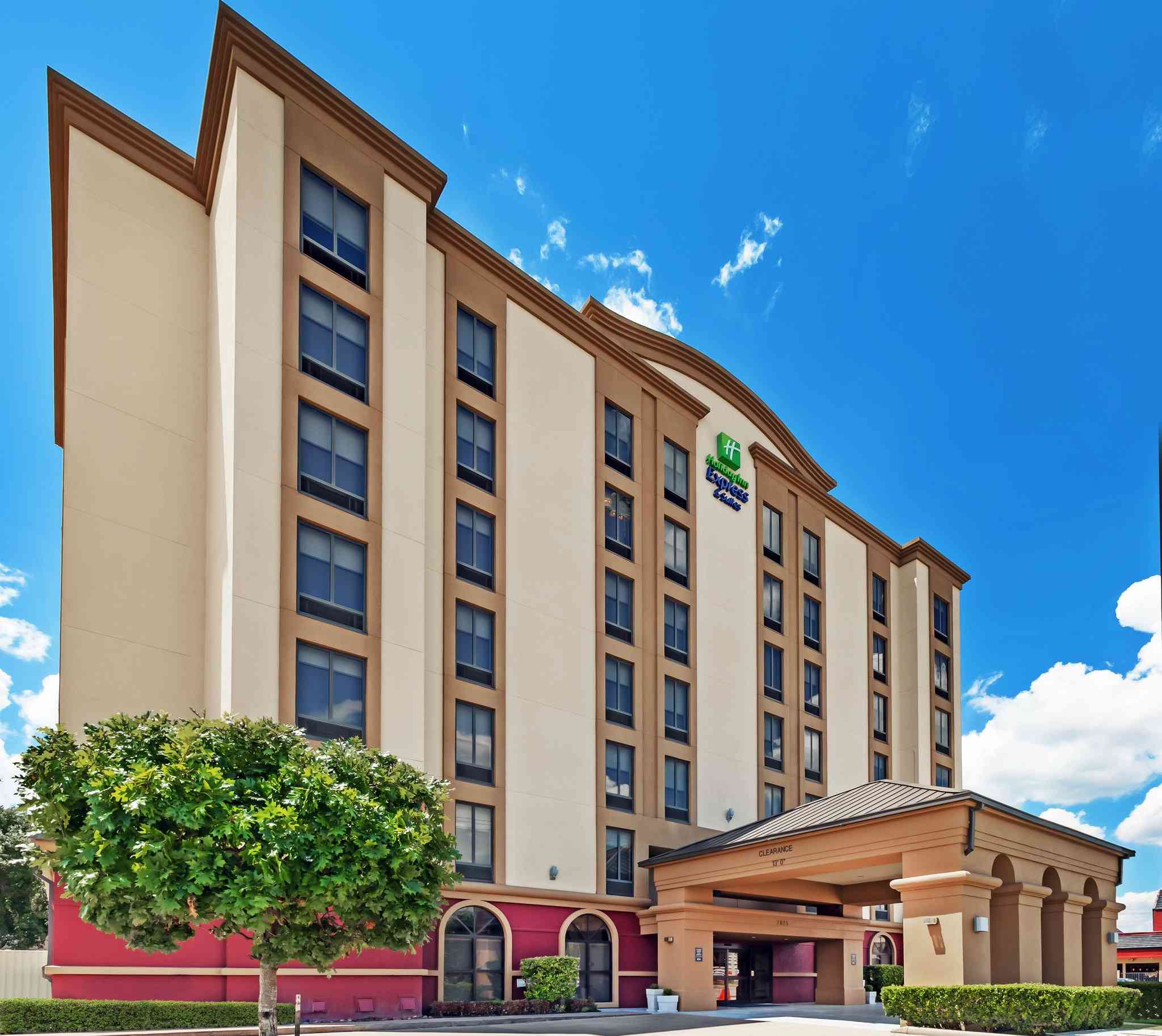 Holiday Inn Express Hotel & Suites Houston - Memorial Park Area in Houston, TX