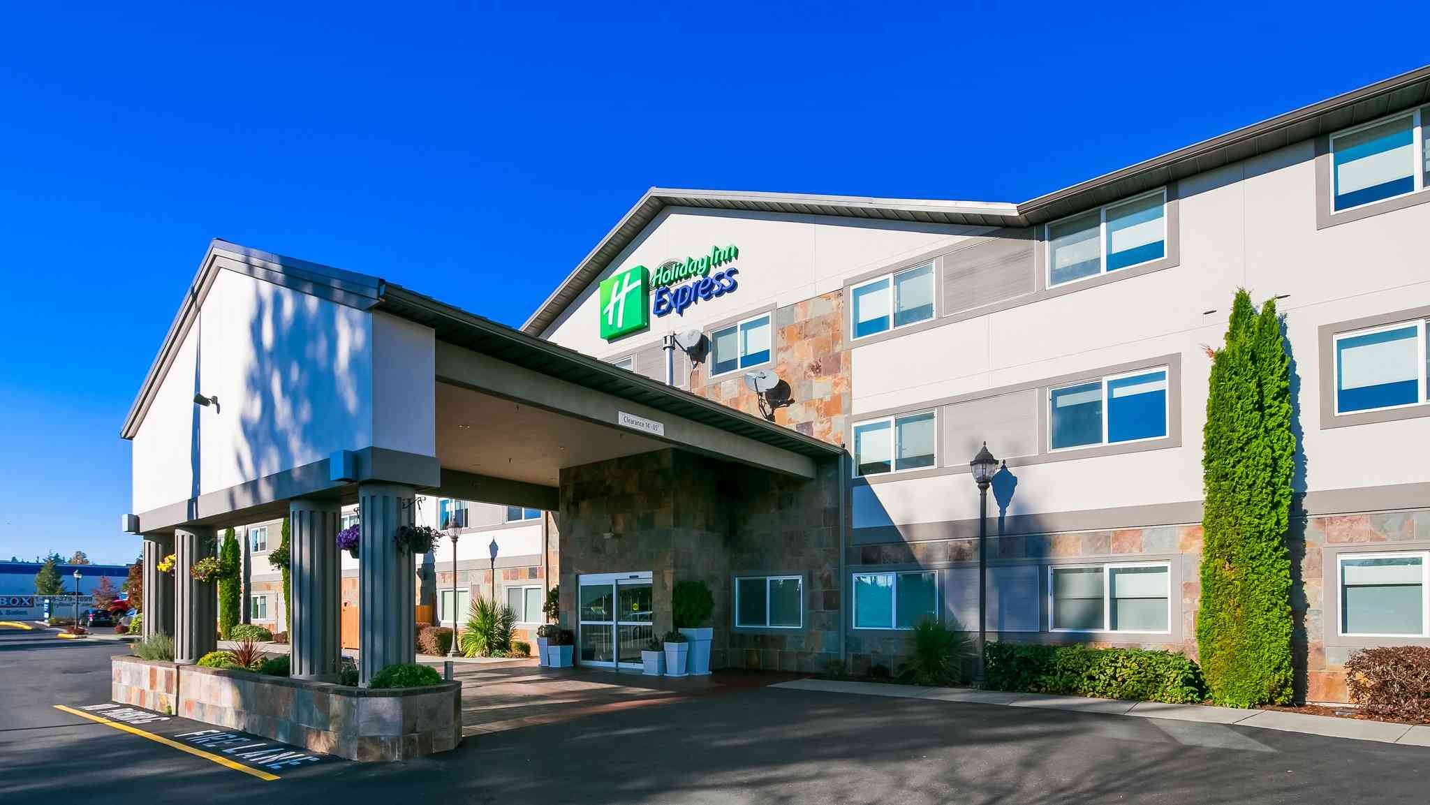 Holiday Inn Express Hotel & Suites Everett in Everett, WA