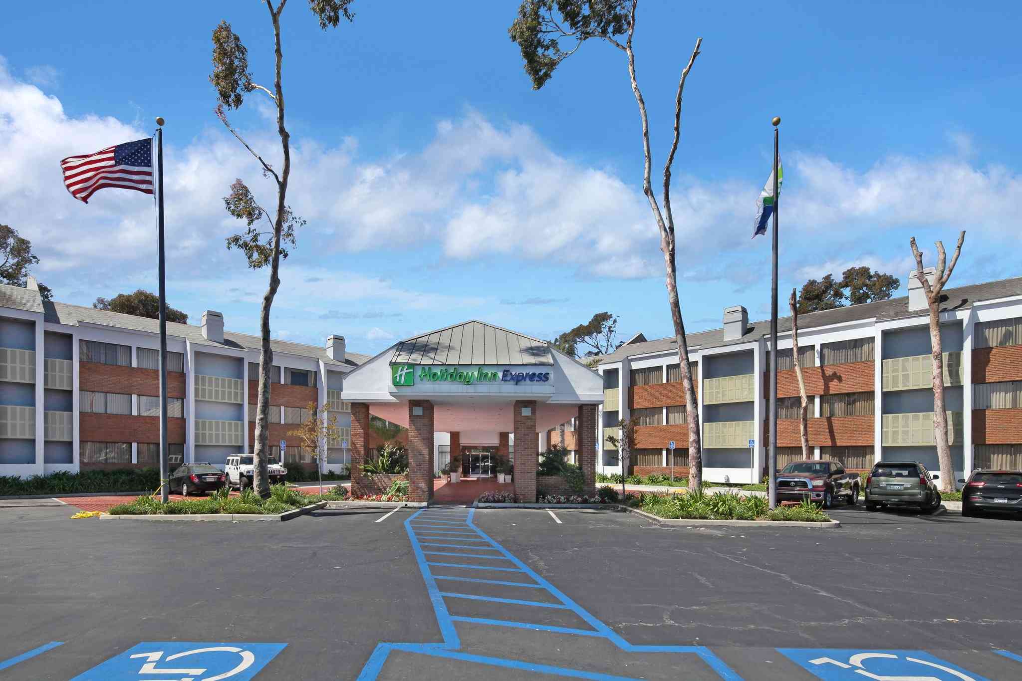 Holiday Inn Express Port Hueneme in Port Hueneme, CA