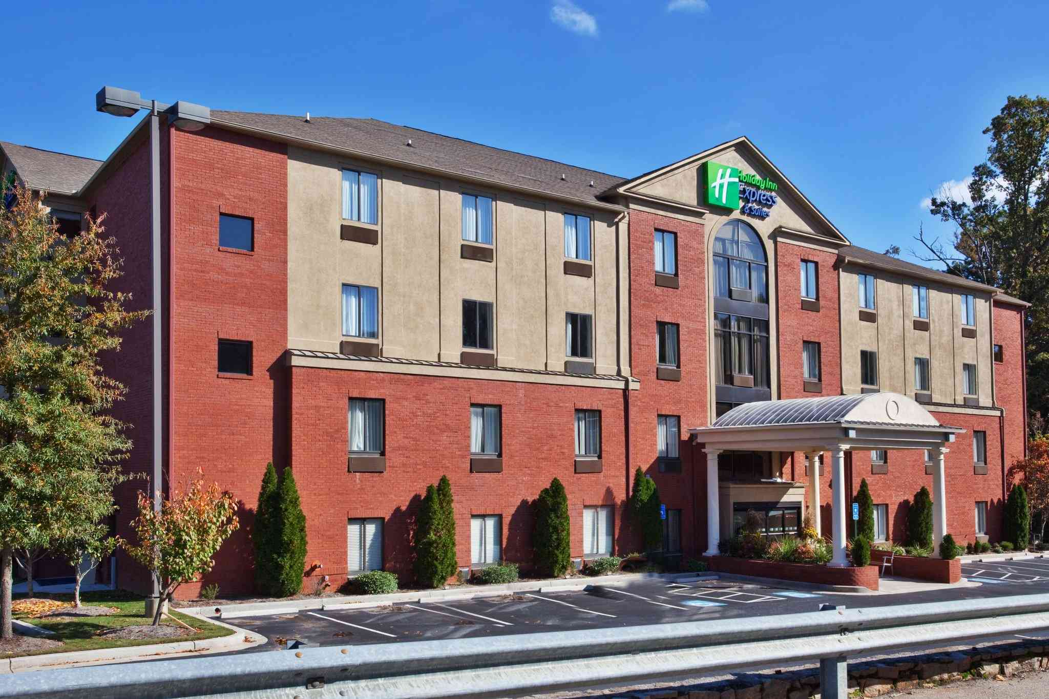 Holiday Inn Express & Suites Atlanta-Emory University Area in 디케이터, GA