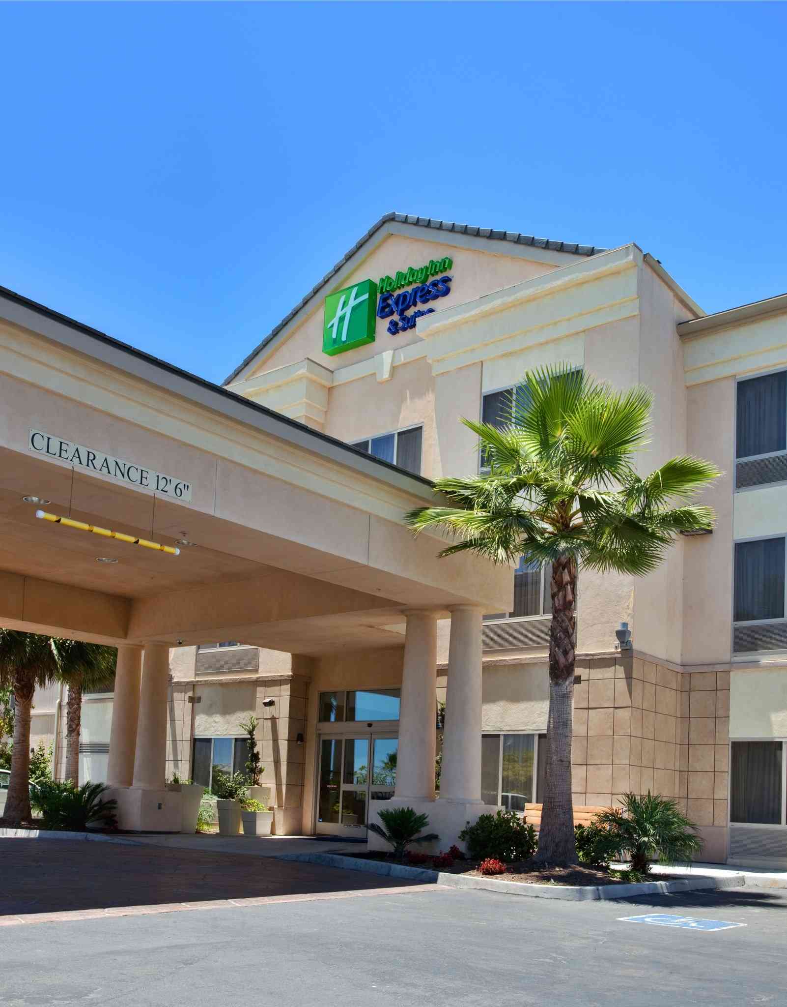 Holiday Inn Express & Suites San Diego Otay Mesa in 圣地亚哥, CA