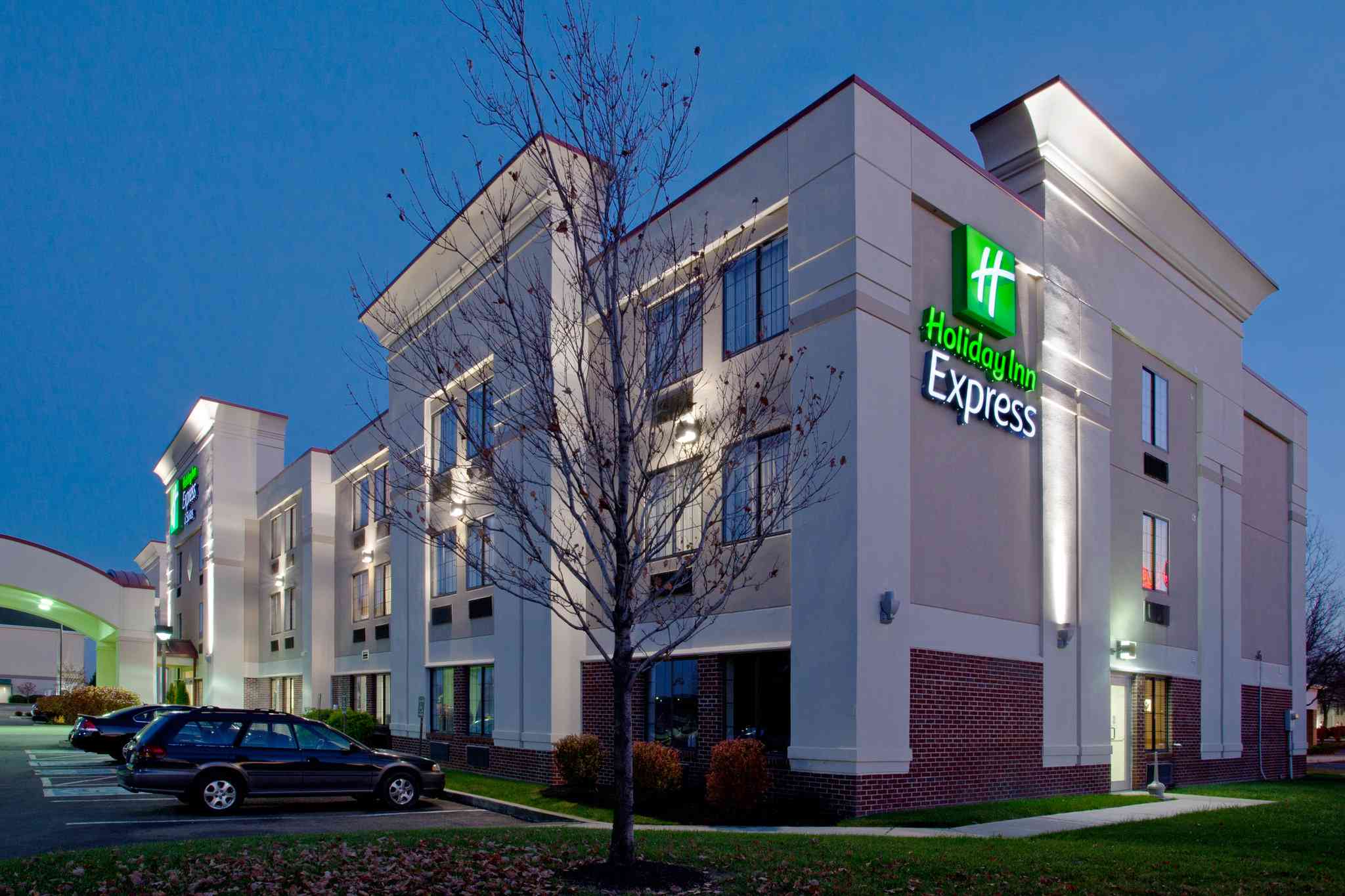 Holiday Inn Express Hotel & Suites Grove City in โกรฟซิตี้, OH