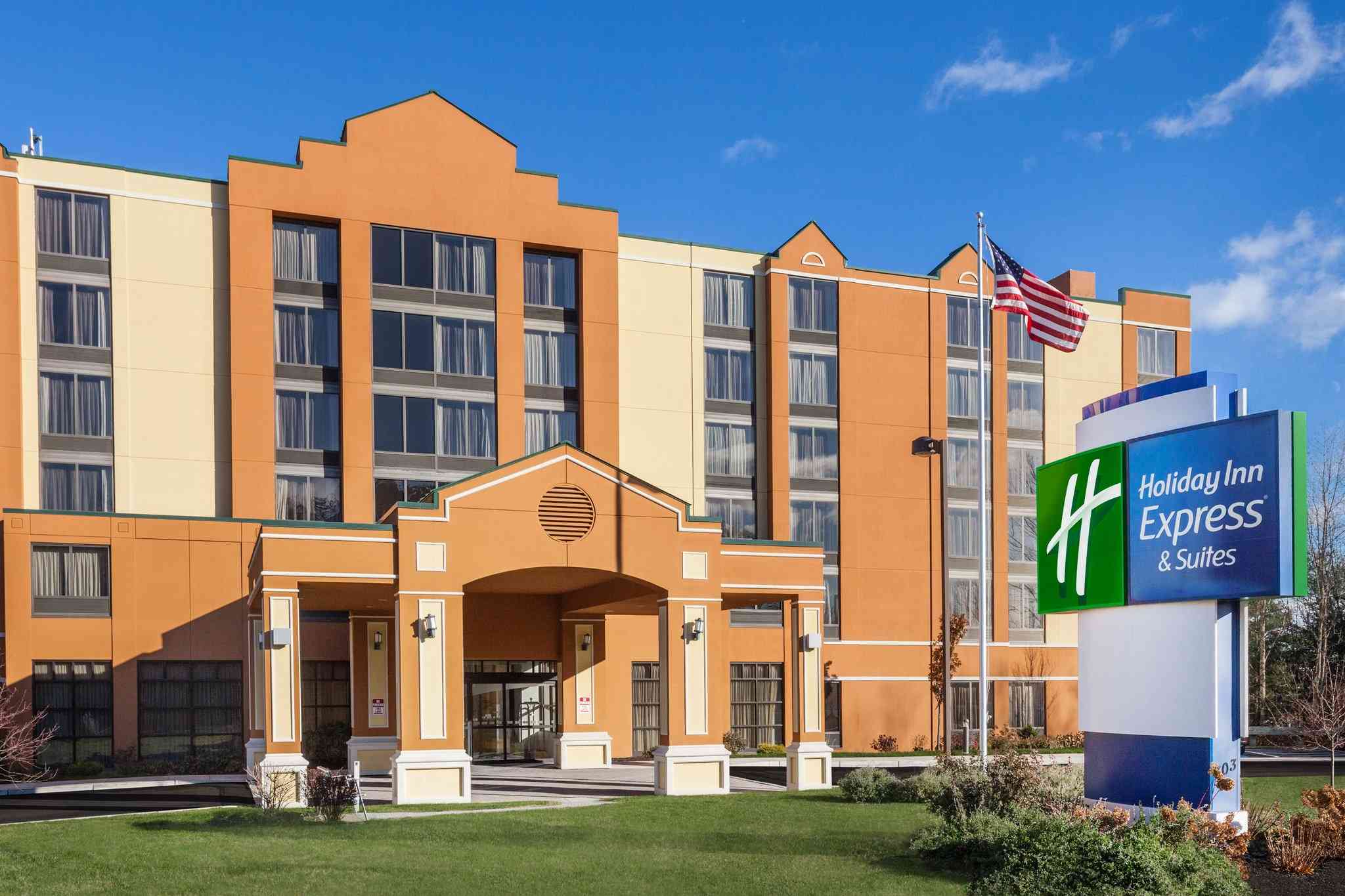 Holiday Inn Express Hotel & Suites South Portland in South Portland, ME