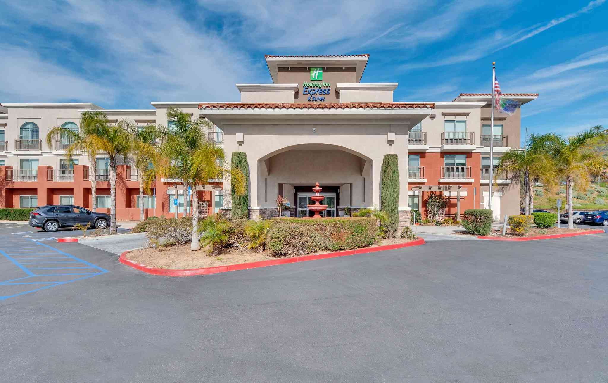 レイクエルシノア, CAにおけるHoliday Inn Express Hotel & Suites Lake Elsinore