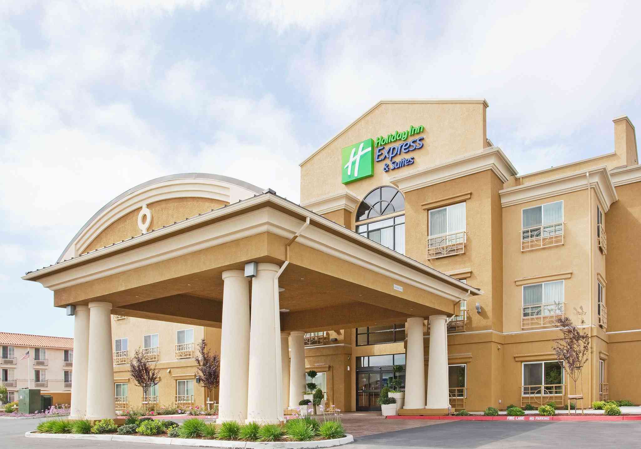 Holiday Inn Express Hotel & Suites Salinas in Salinas, CA