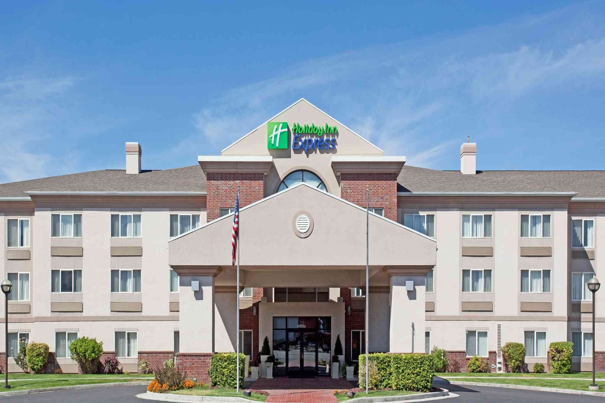 Holiday Inn Express Hotel & Suites Ogden in Огден, UT