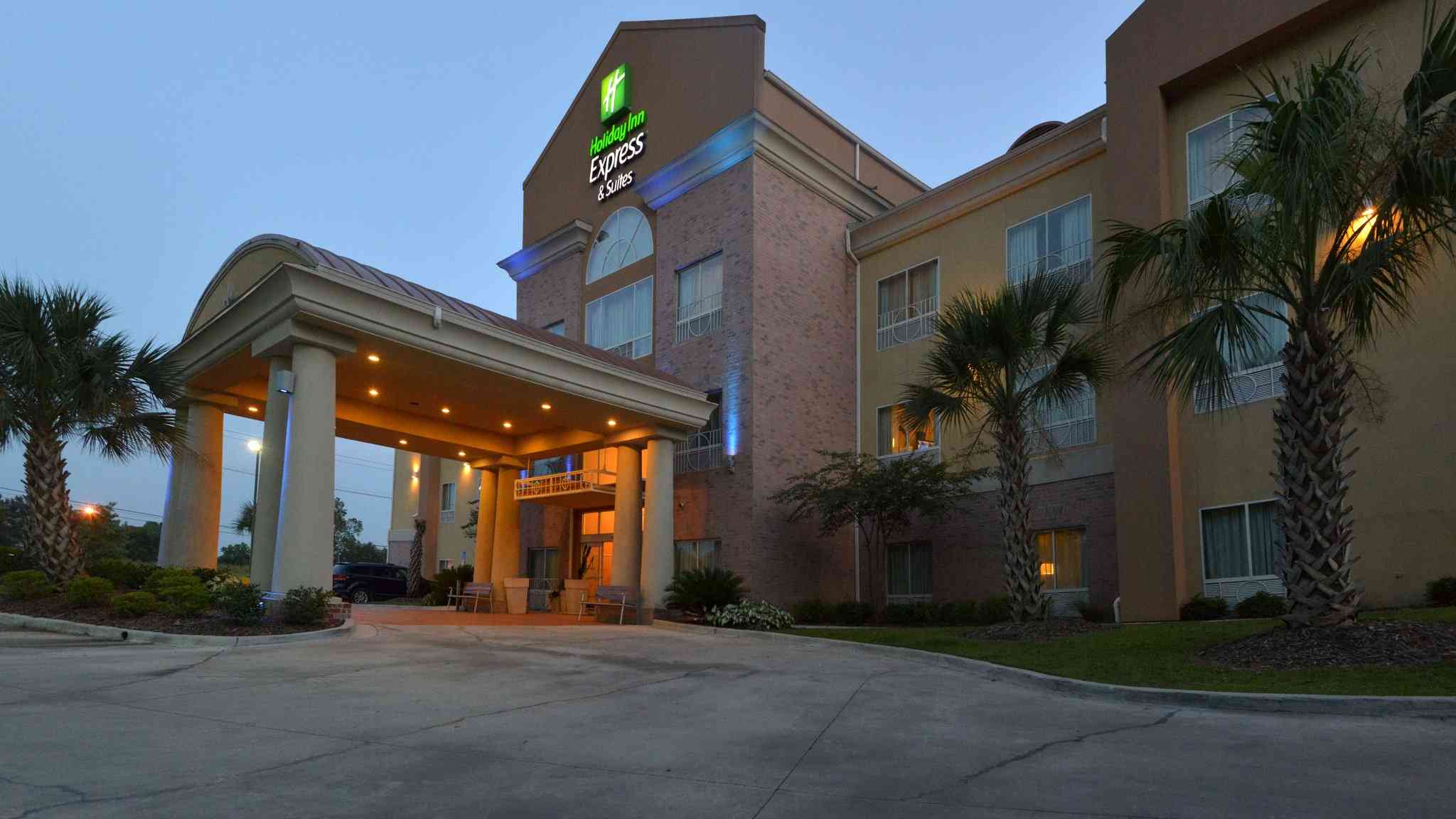 Holiday Inn Express Hotel & Suites Baton Rouge North - Zachary in Zachary, LA