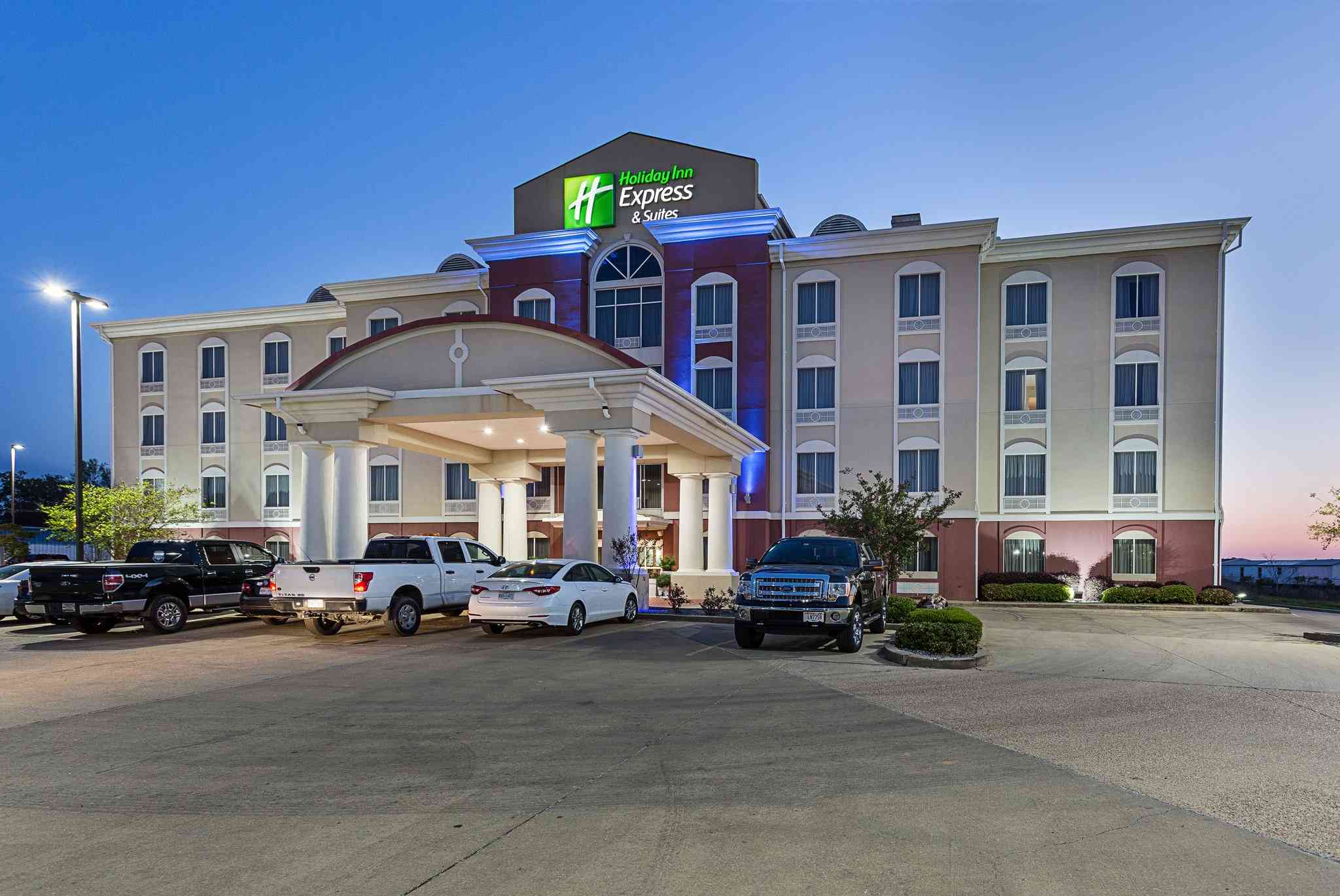 Holiday Inn Express Hotel & Suites Byram in Byram, MS