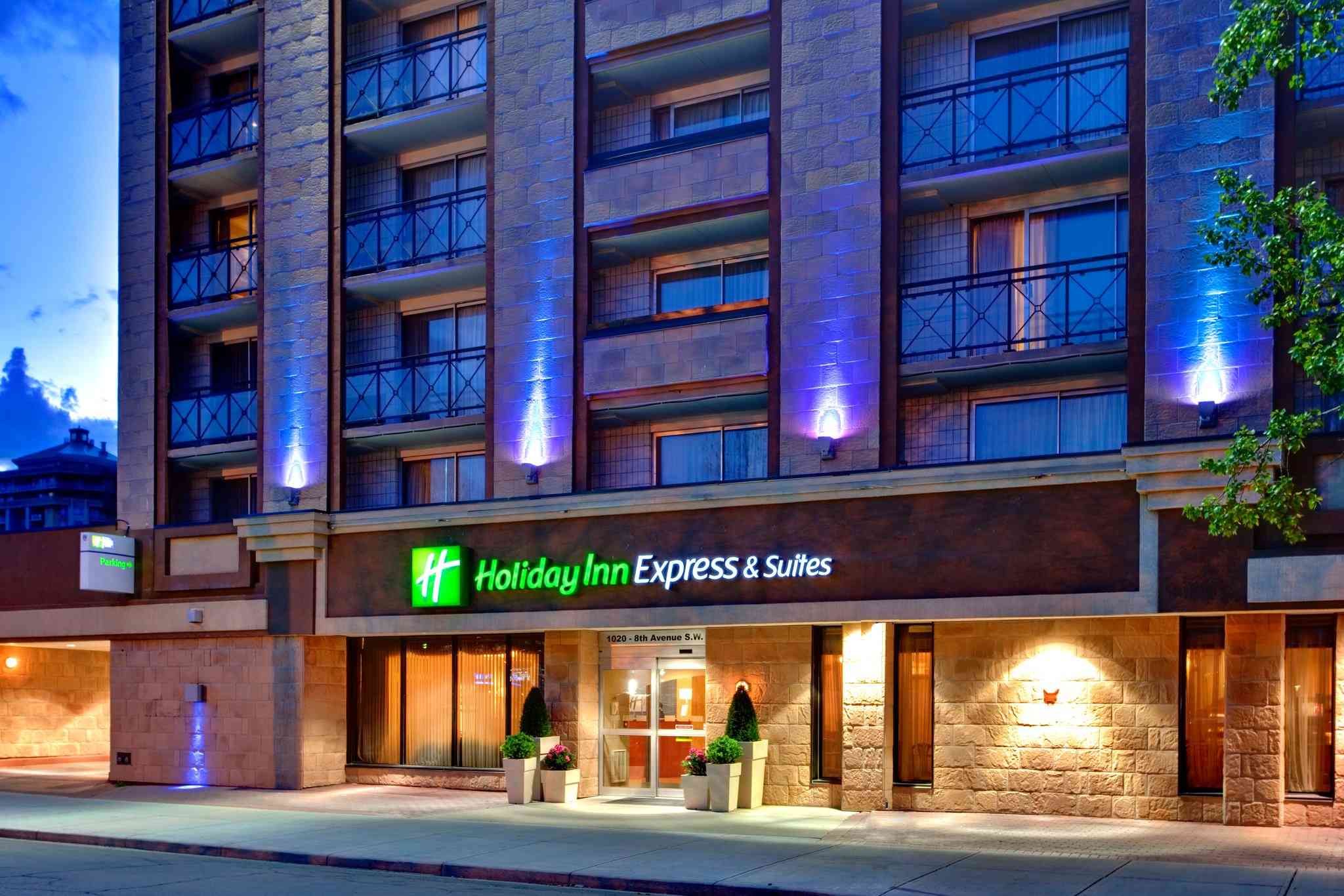 Holiday Inn Express Hotel & Suites Calgary in Calgary, AB