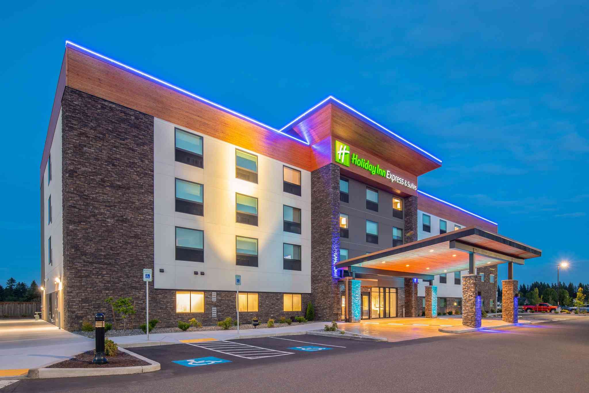 Holiday Inn Express & Suites Camas in 卡馬斯, WA