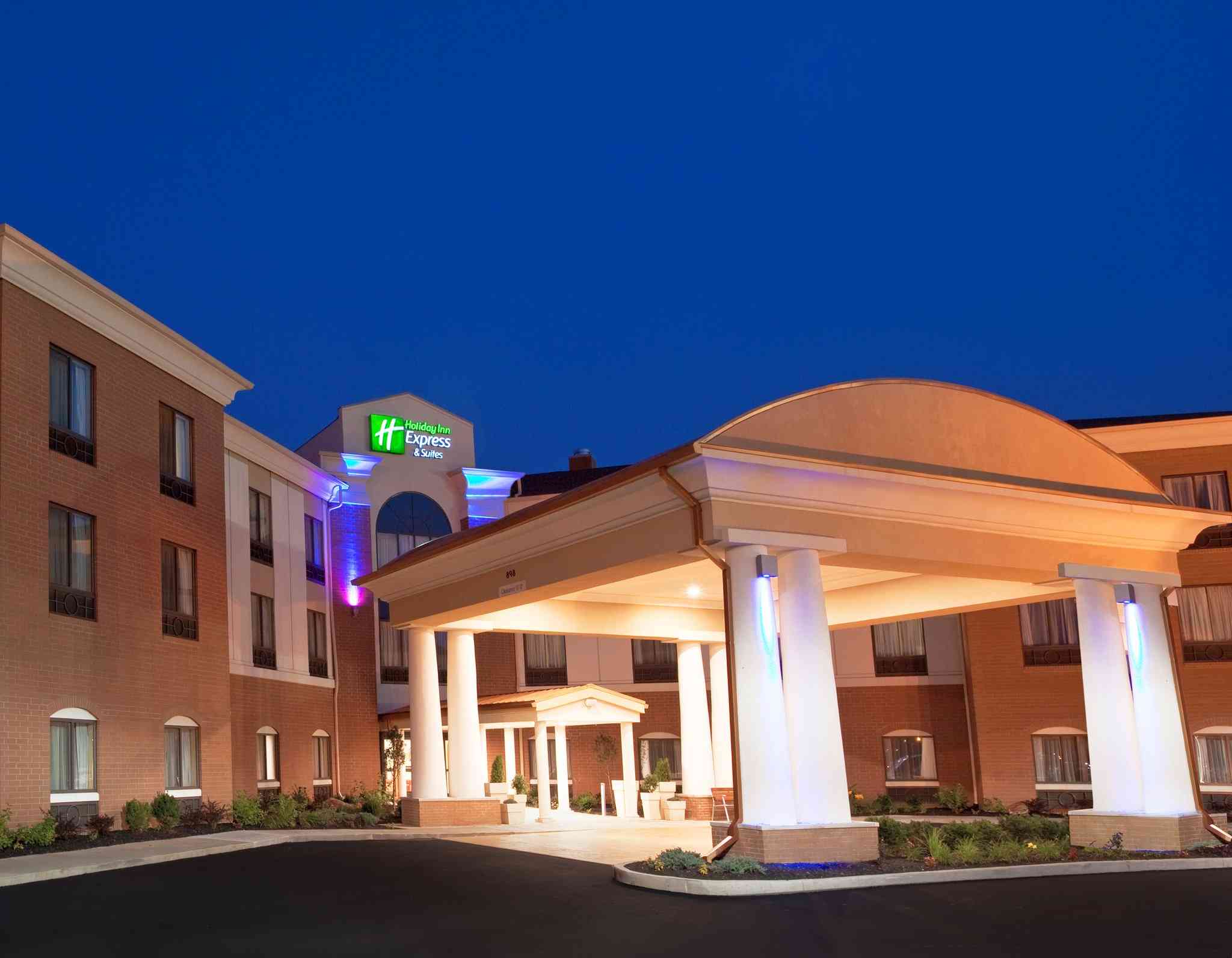 Holiday Inn Express Hotel & Suites Akron South Airport Area in Akron, OH