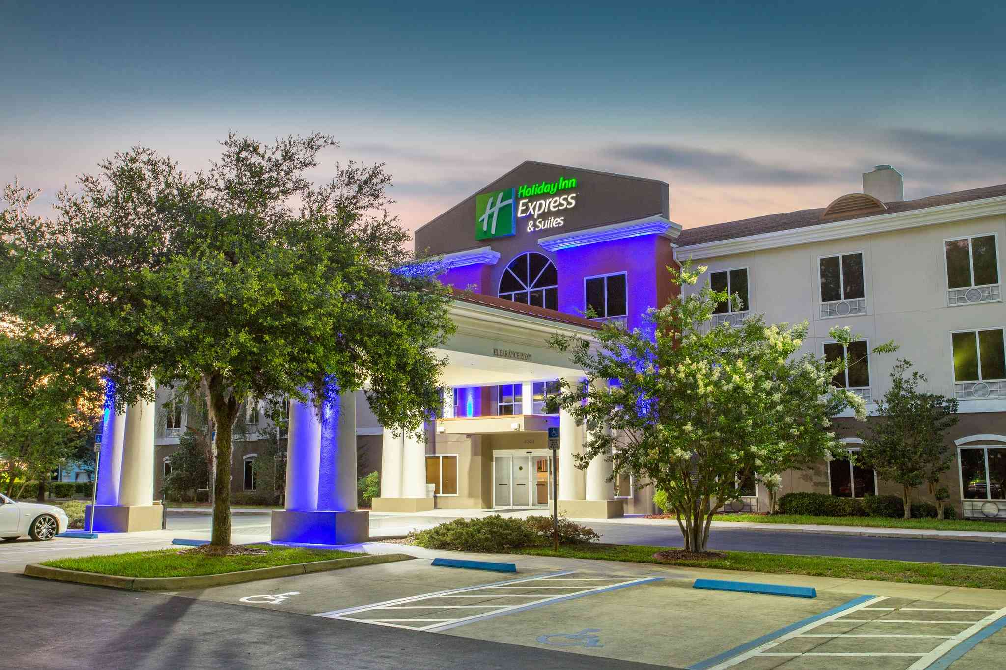 Holiday Inn Express Hotel & Suites Silver Springs-Ocala in Silver Springs, FL