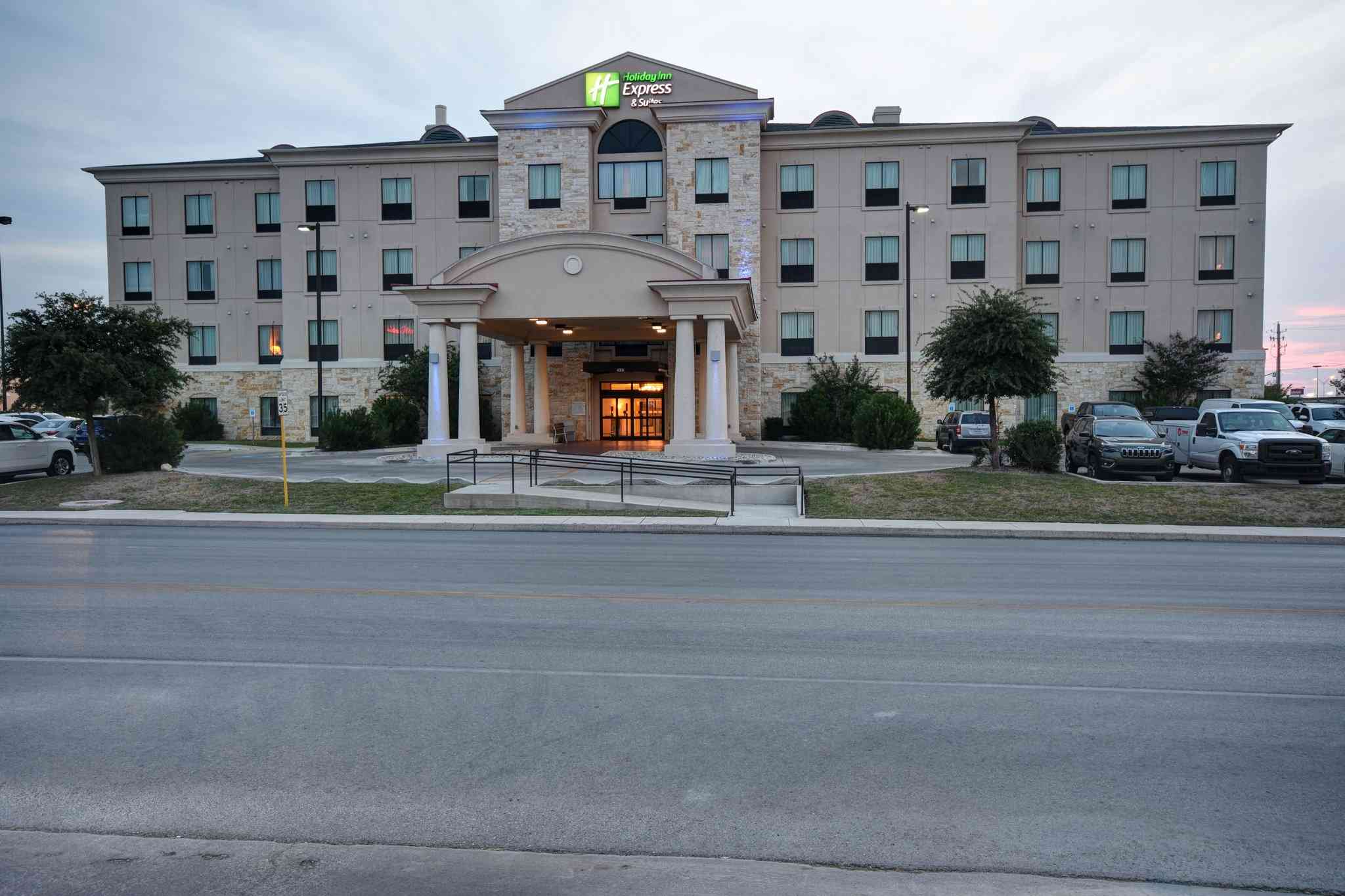 Holiday Inn Express & Suites Del Rio in デル・リオ, TX