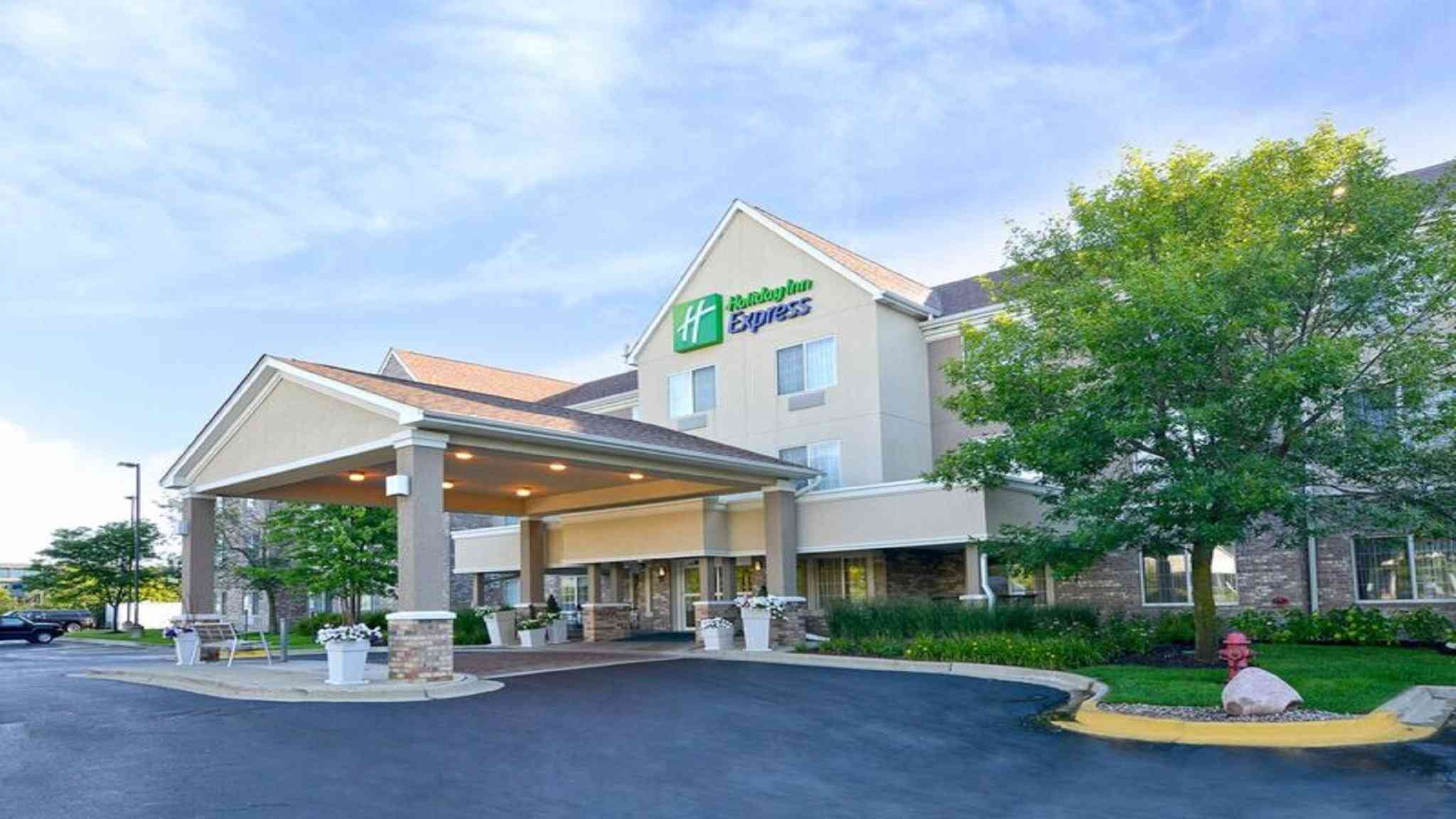 Holiday Inn Express & Suites Chicago-Deerfield/Lincolnshire in Ривервудс, IL