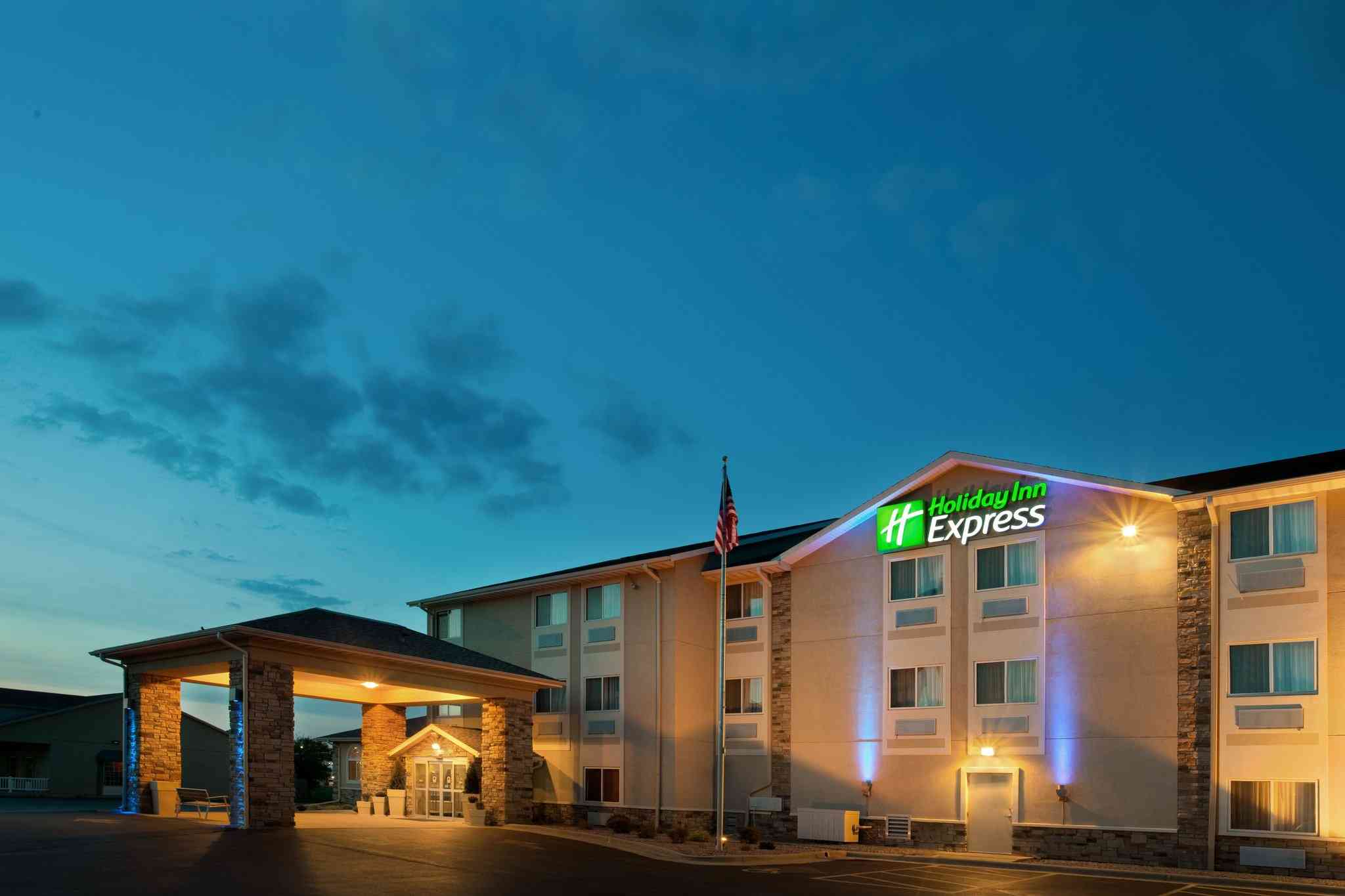 Holiday Inn Express Tuscola in Tuscola, IL