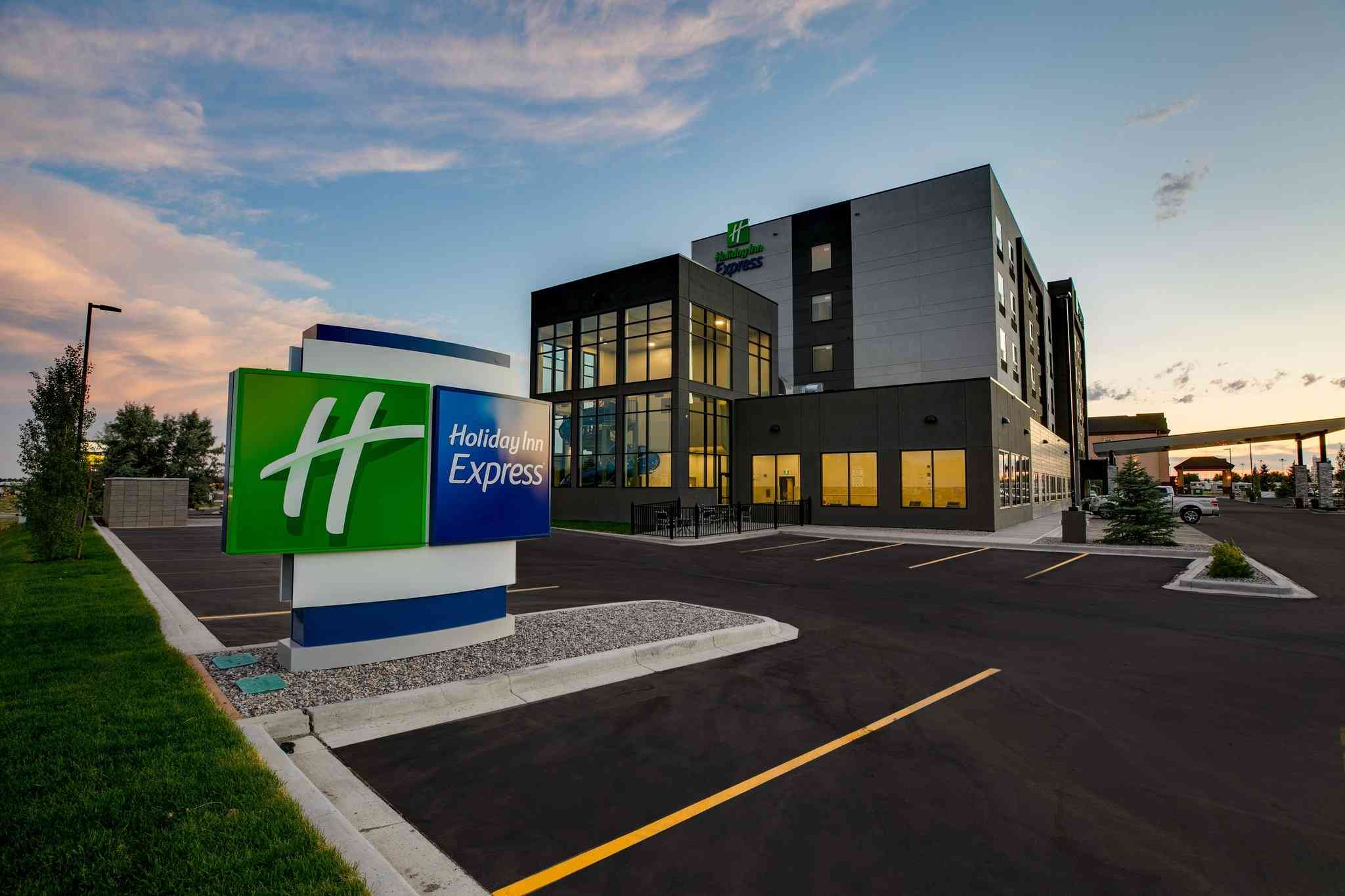 Holiday Inn Express Lethbridge Southeast in Lethbridge, AB