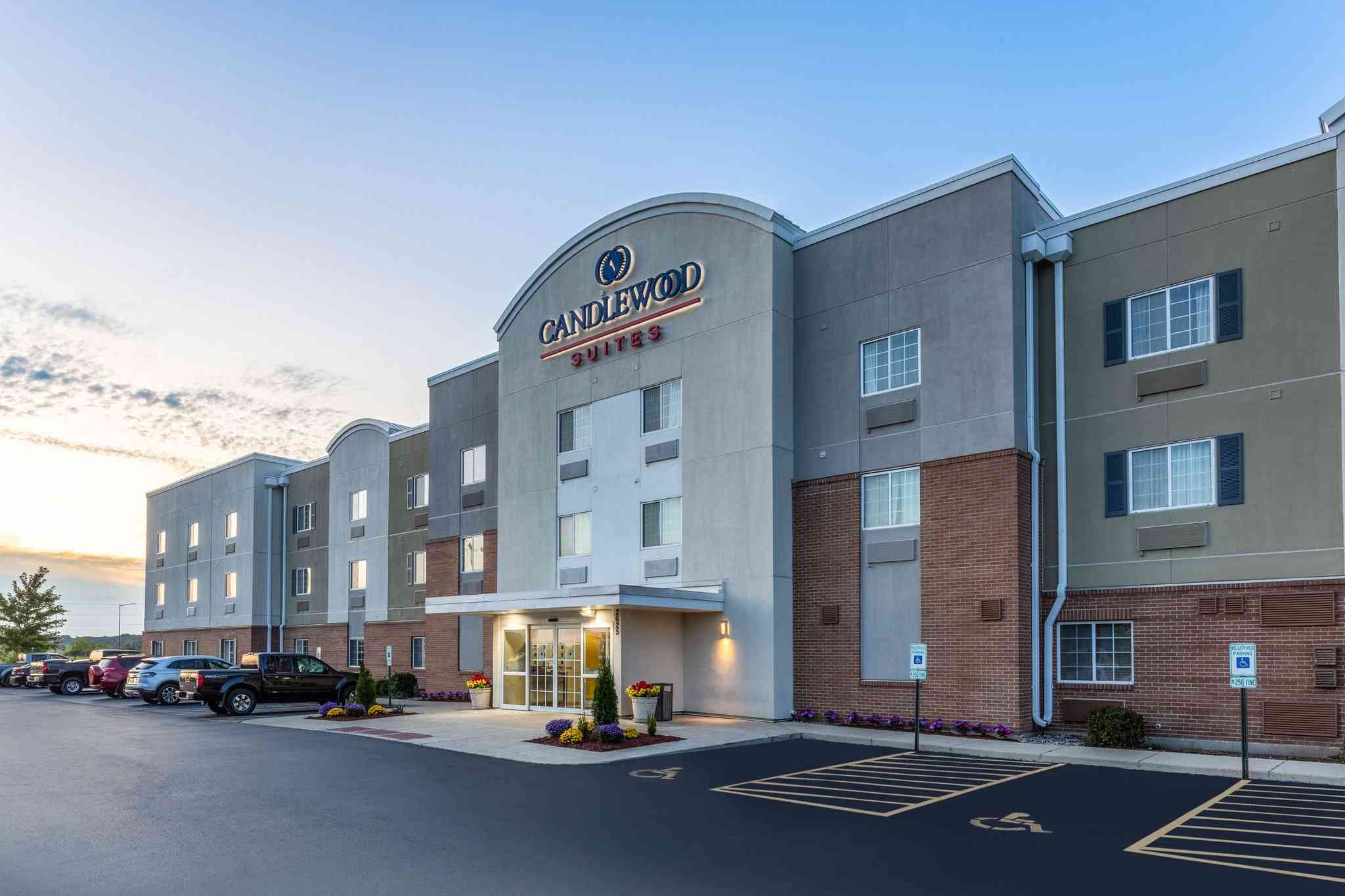 Candlewood Suites Aurora-Naperville in Aurora, IL