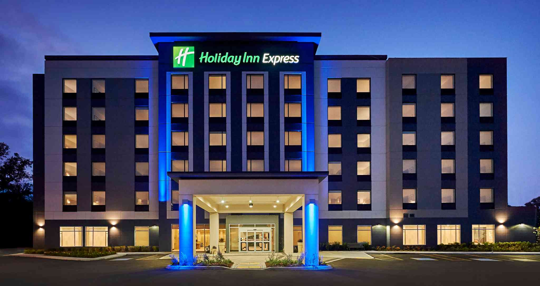 Holiday Inn Express Sarnia - Point Edward in Sarnia, ON