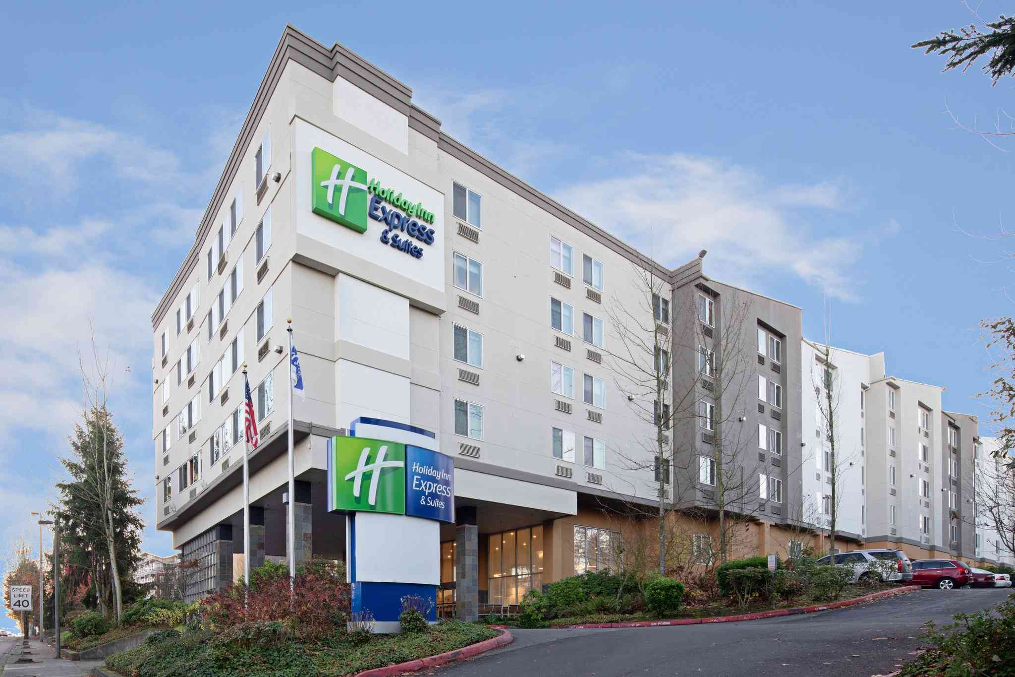 Holiday Inn Express Hotel & Suites Seattle-Sea-Tac Airport in Seattle, WA