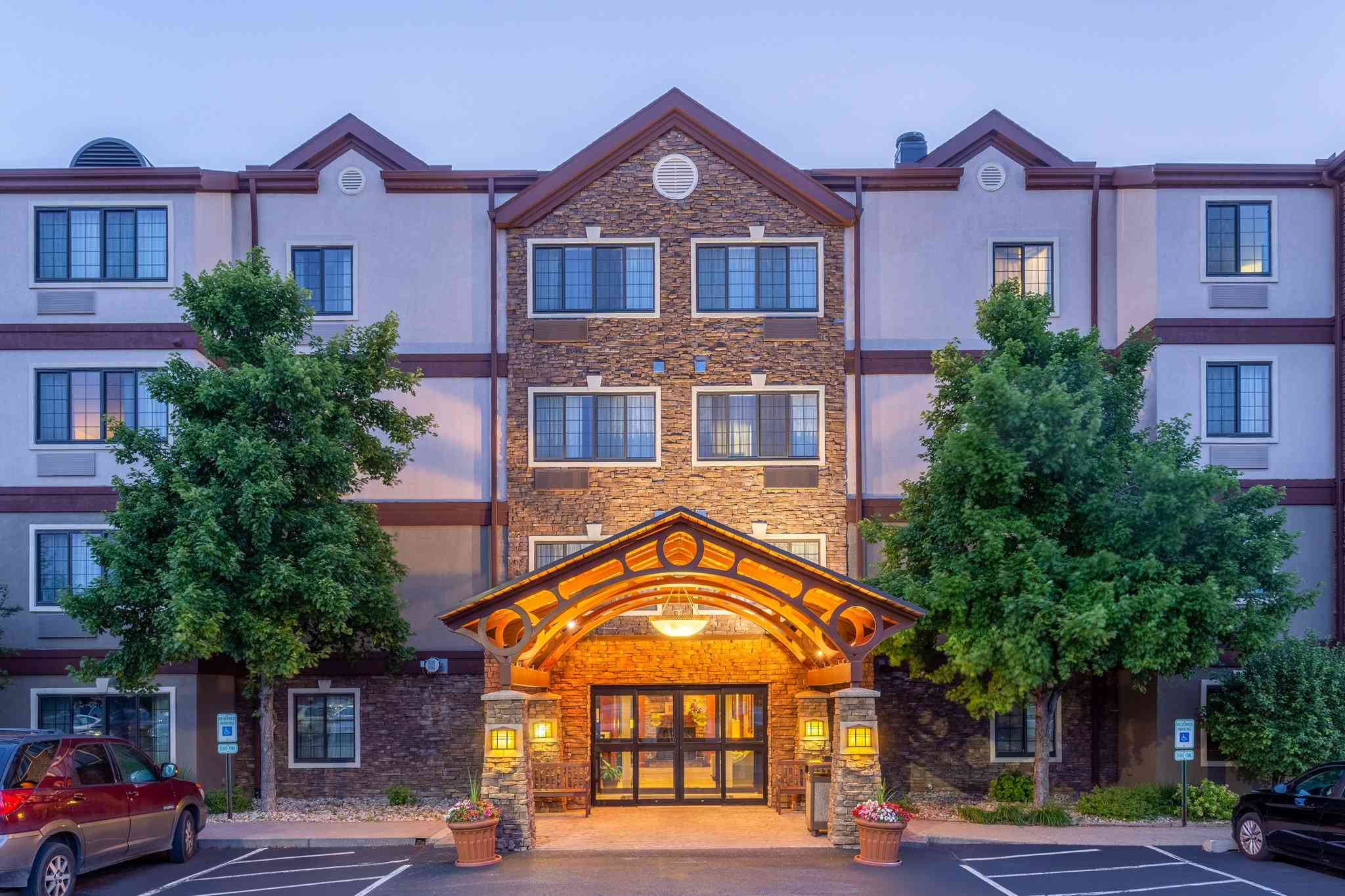 Staybridge Suites Davenport in Давенпорт, IA