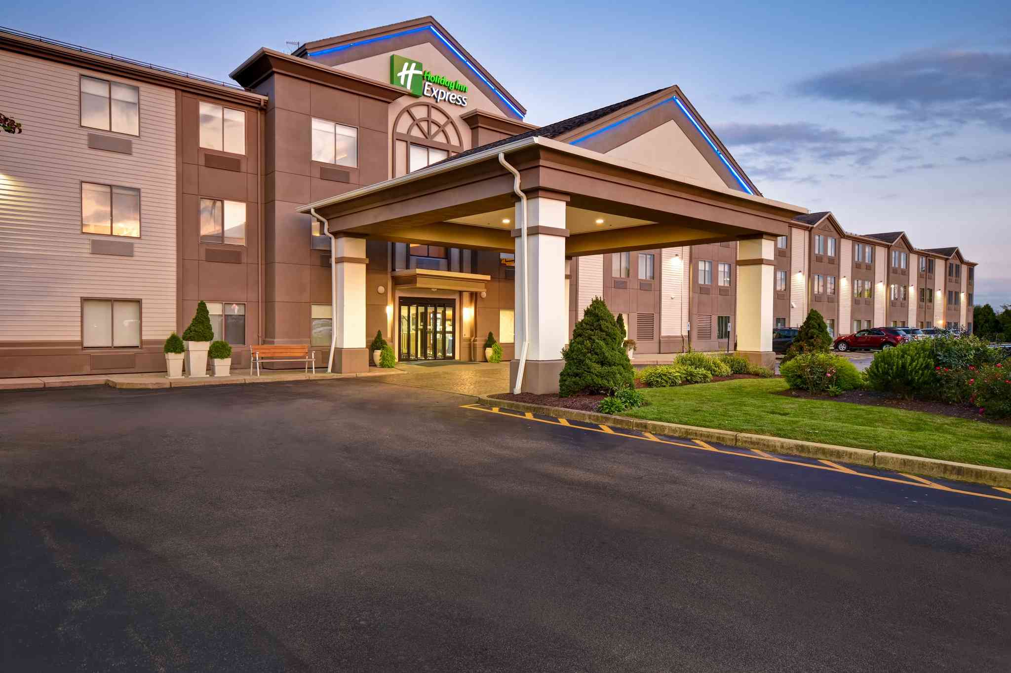 Holiday Inn Express Middletown/Newport in Мидлтаун, RI