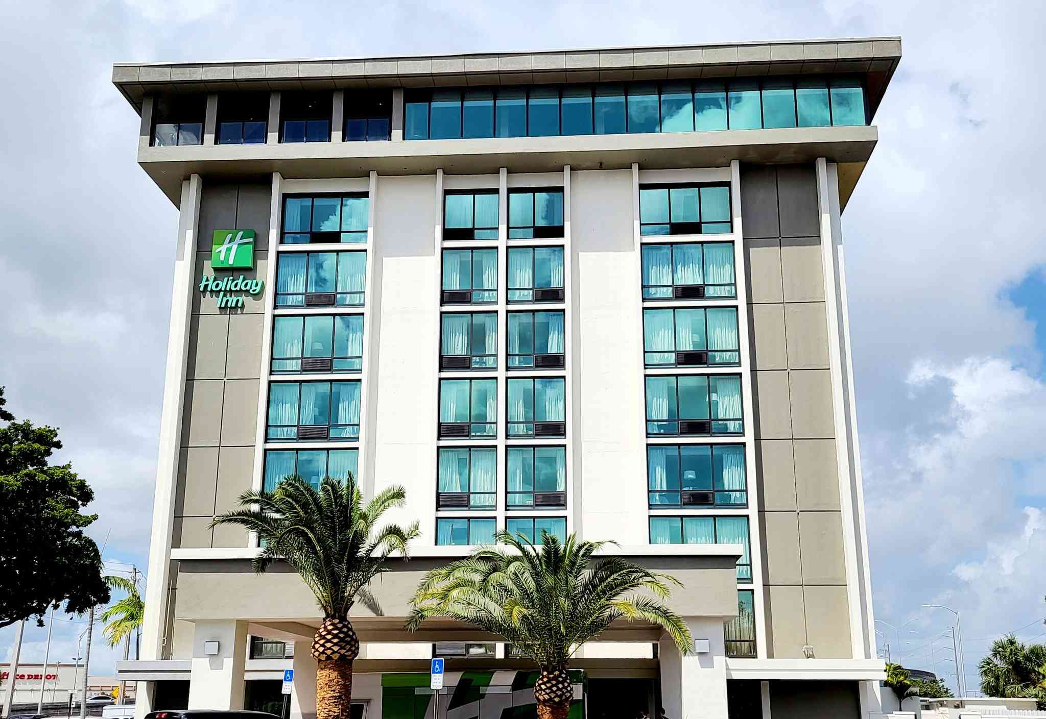 Holiday Inn Miami-International Airport in ไมอามี่, FL