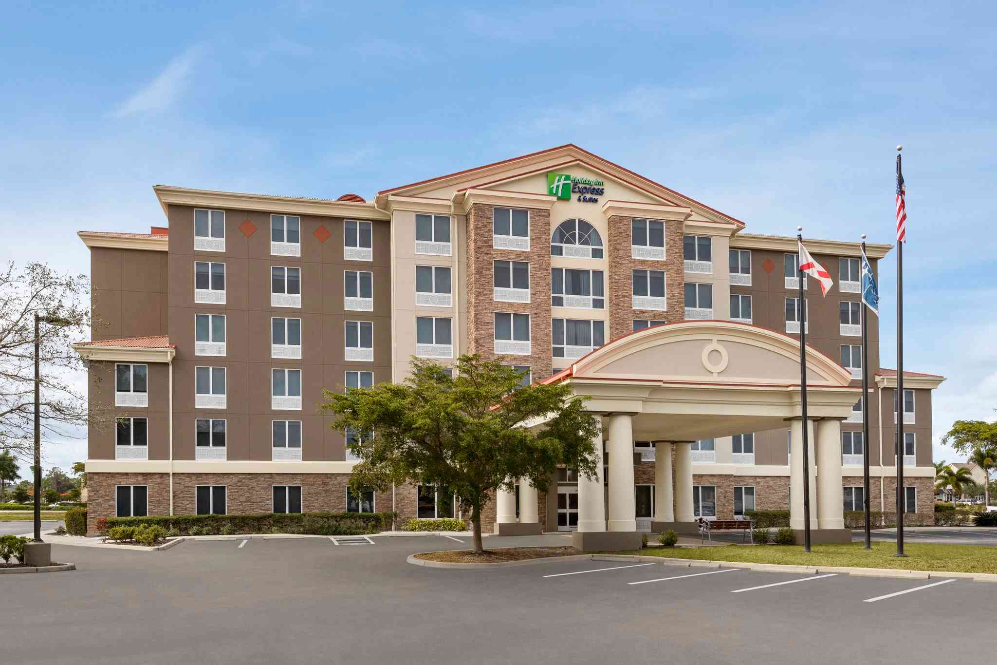 Holiday Inn Express Hotel & Suites FT Myers East-The Forum in 포트 마이어스, FL