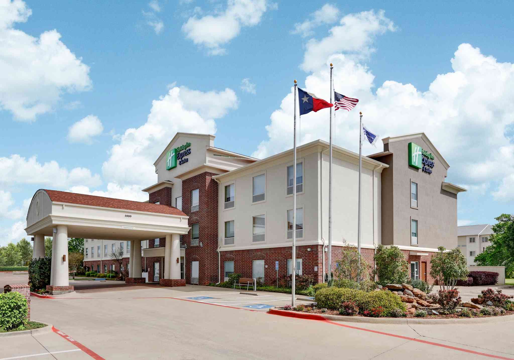 Holiday Inn Express Hotel & Suites Cleburne in Cleburne, TX