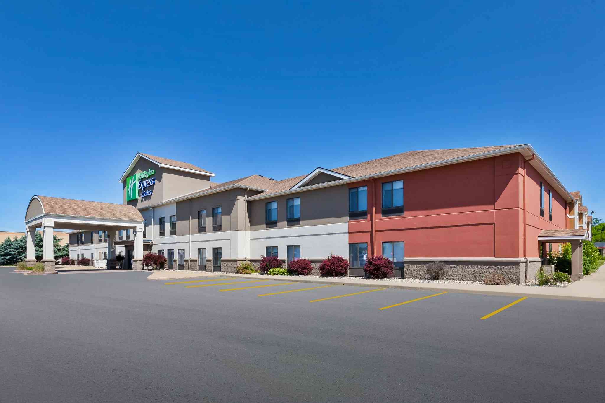 Holiday Inn Express Hotel & Suites Three Rivers in Three Rivers, MI