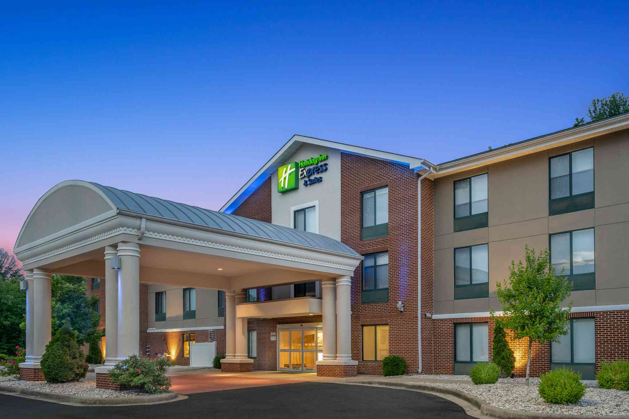 Holiday Inn Express Hotel & Suites Tell City in Kerro kaupungille, IN