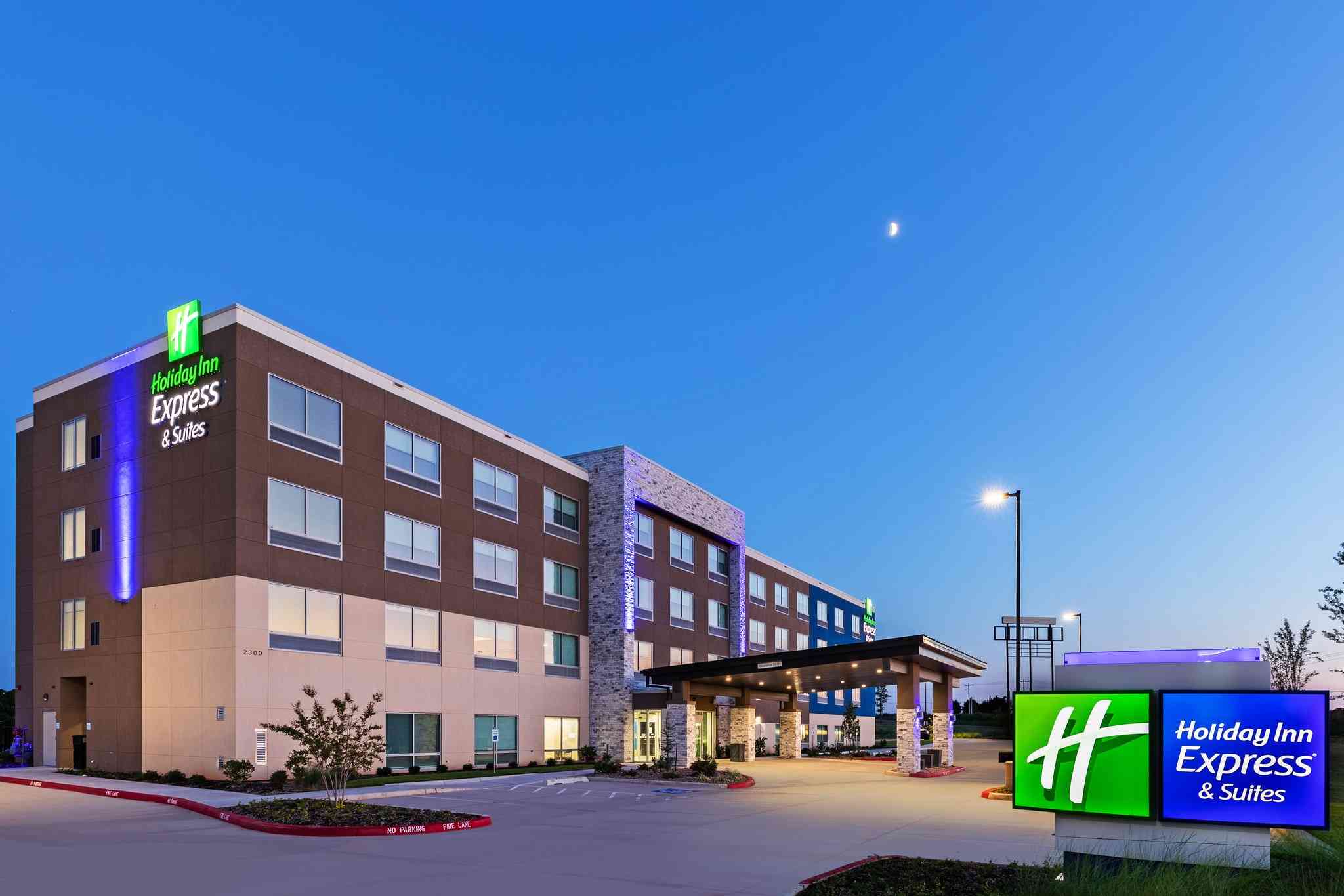 Holiday Inn Express & Suites Purcell in Purcell, OK