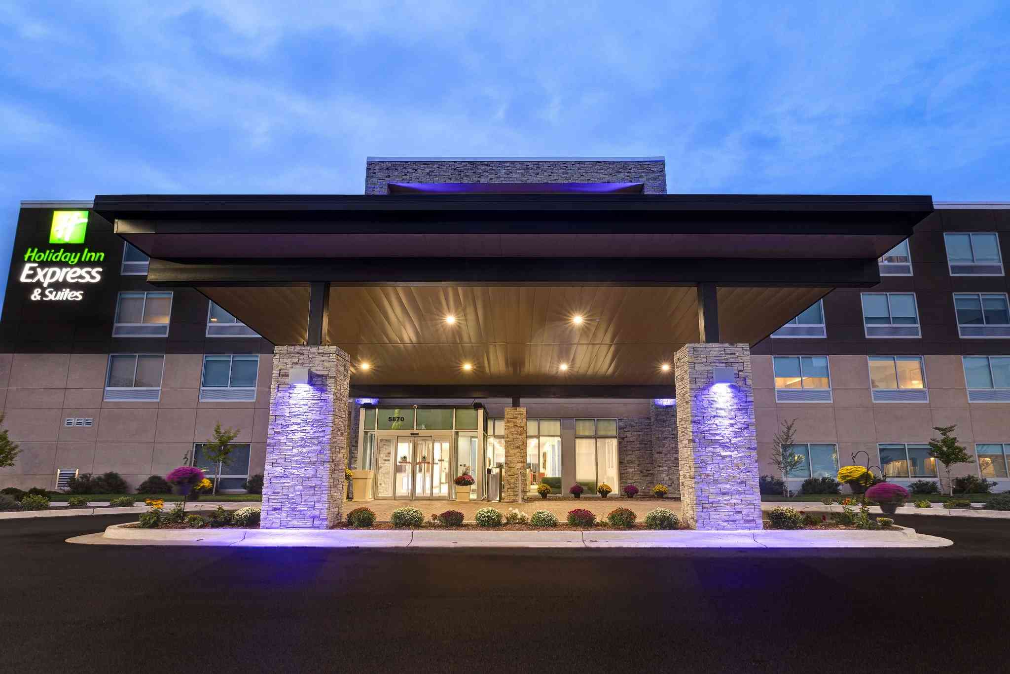 Holiday Inn Express & Suites Ann Arbor - University South in Ann Arbor, MI